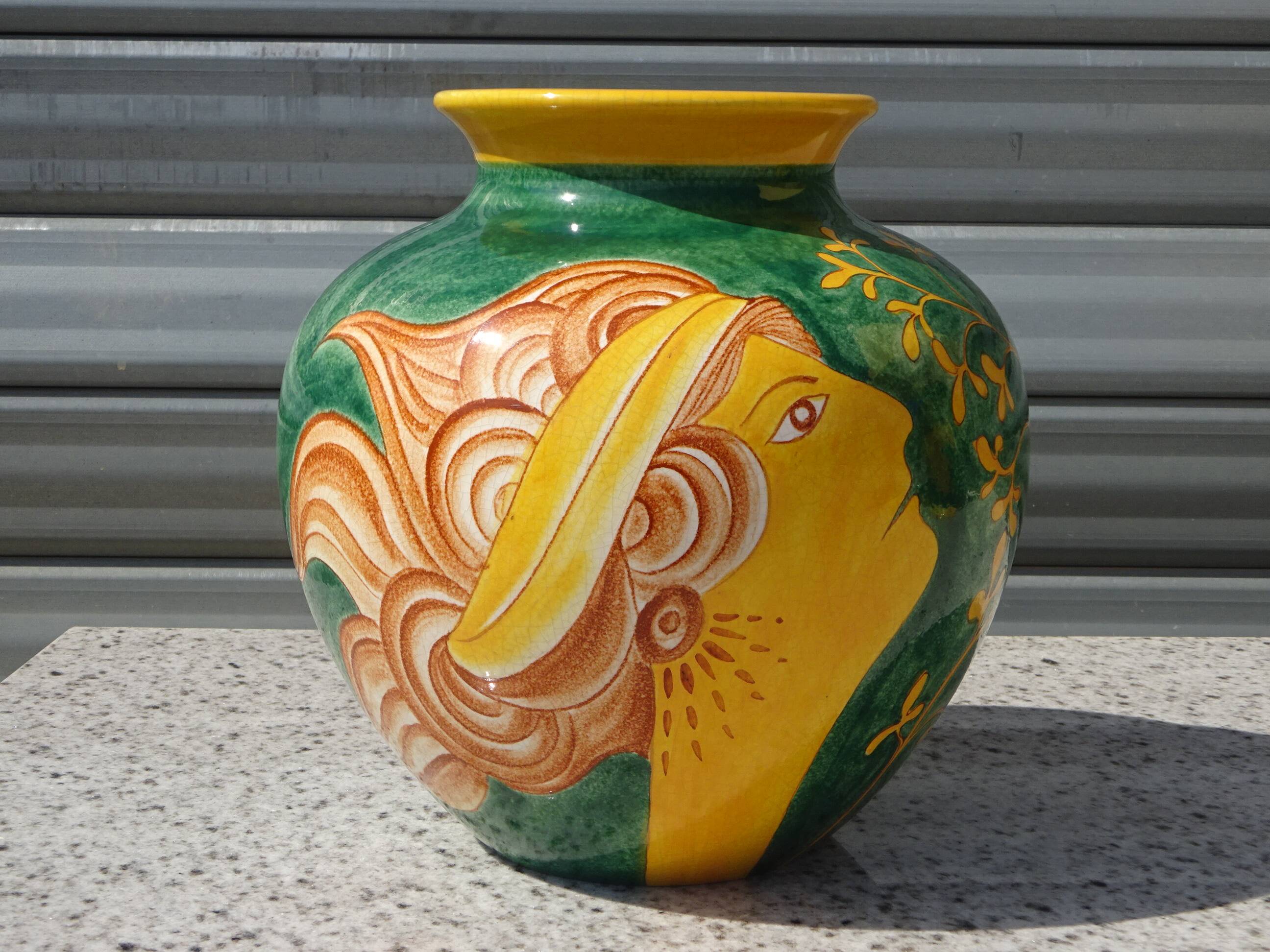 Lampe en céramique avec plat et vase assorti