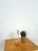 Carafe en verre rose vintage