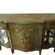 An eventful Venetian-style line, green laqué wood decorated with flowers