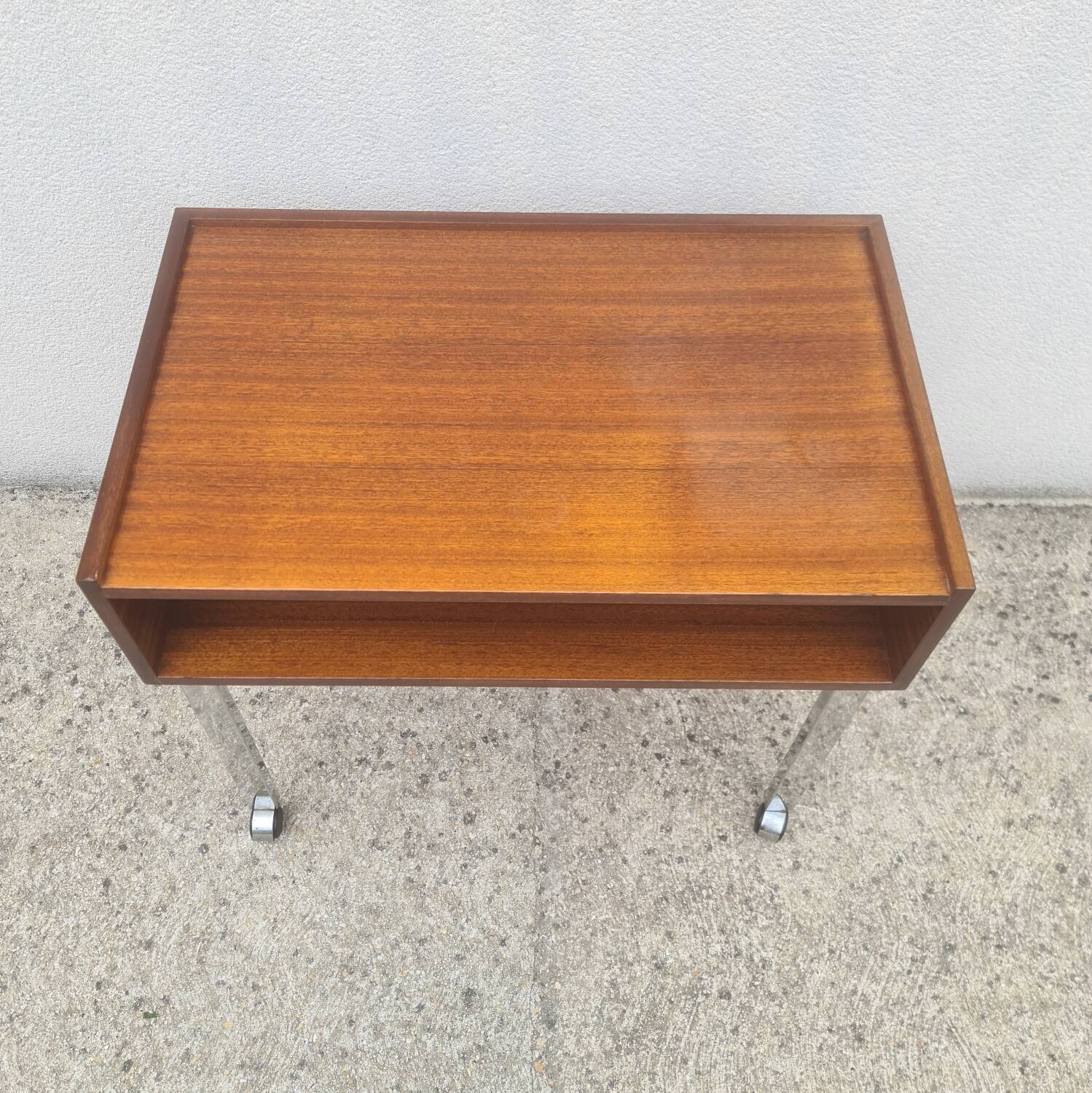 Meuble Hi-fi, desserte, d'appoint sur roulettes, teck vintage 1960