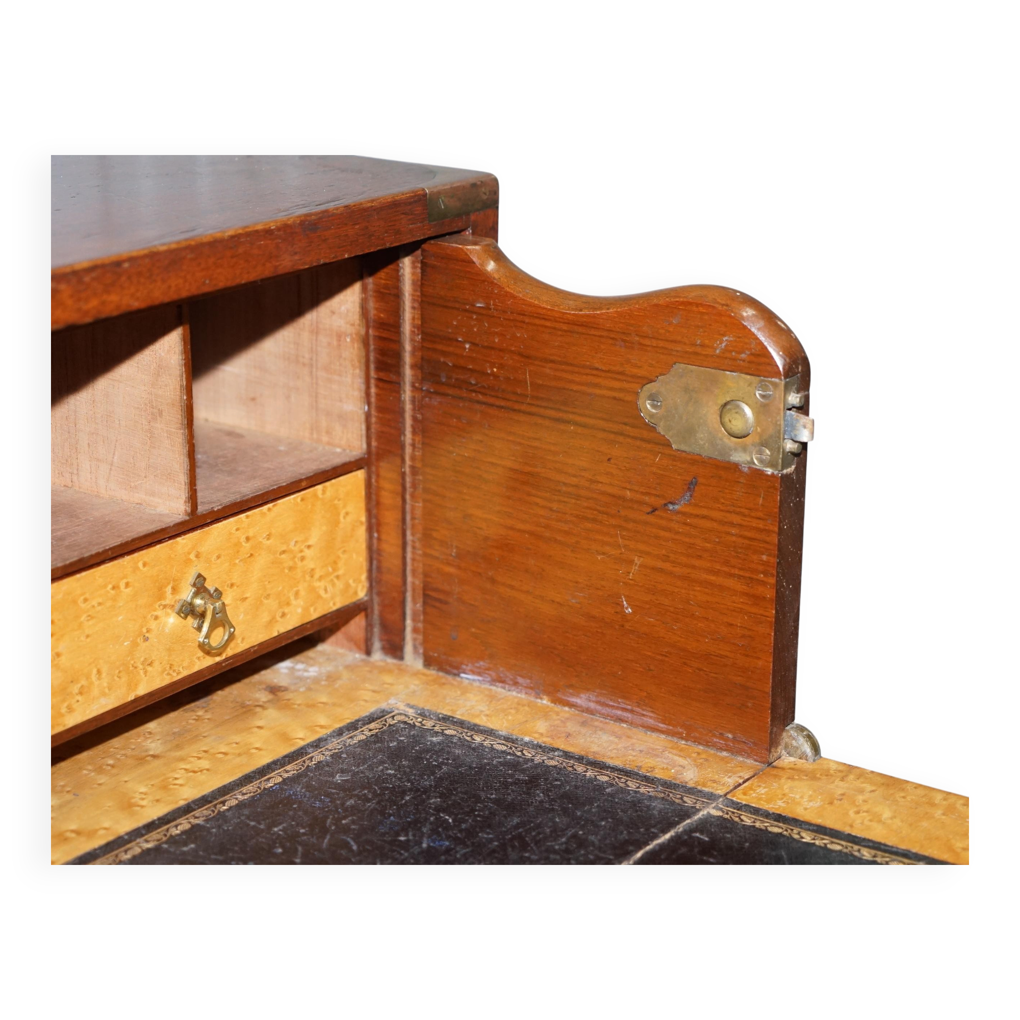 Commode de campagne estampillée Army & Navy C.S.L avec bureau rabattable