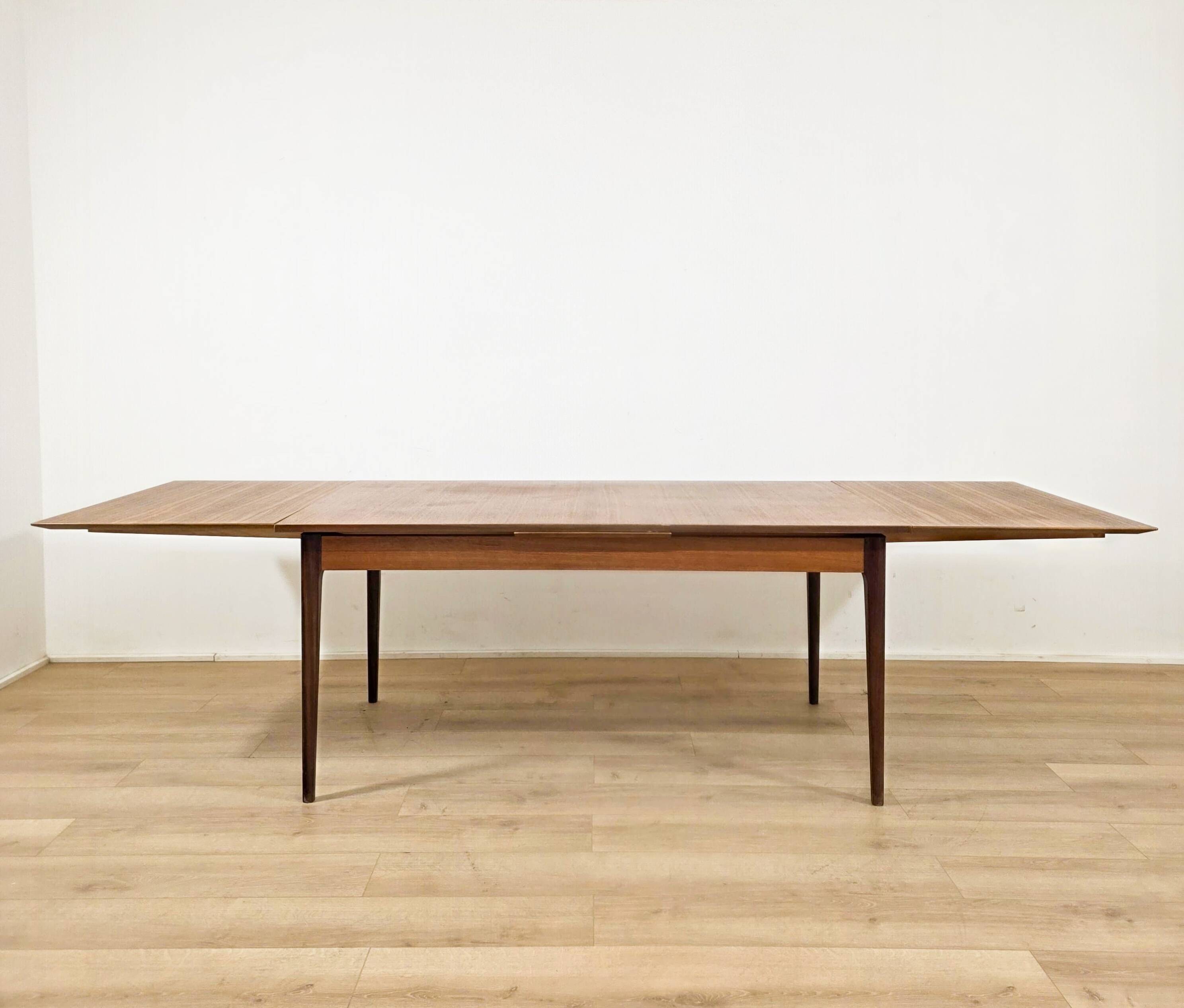Scandinavian Lübke extendable dining table in teak – 1960s