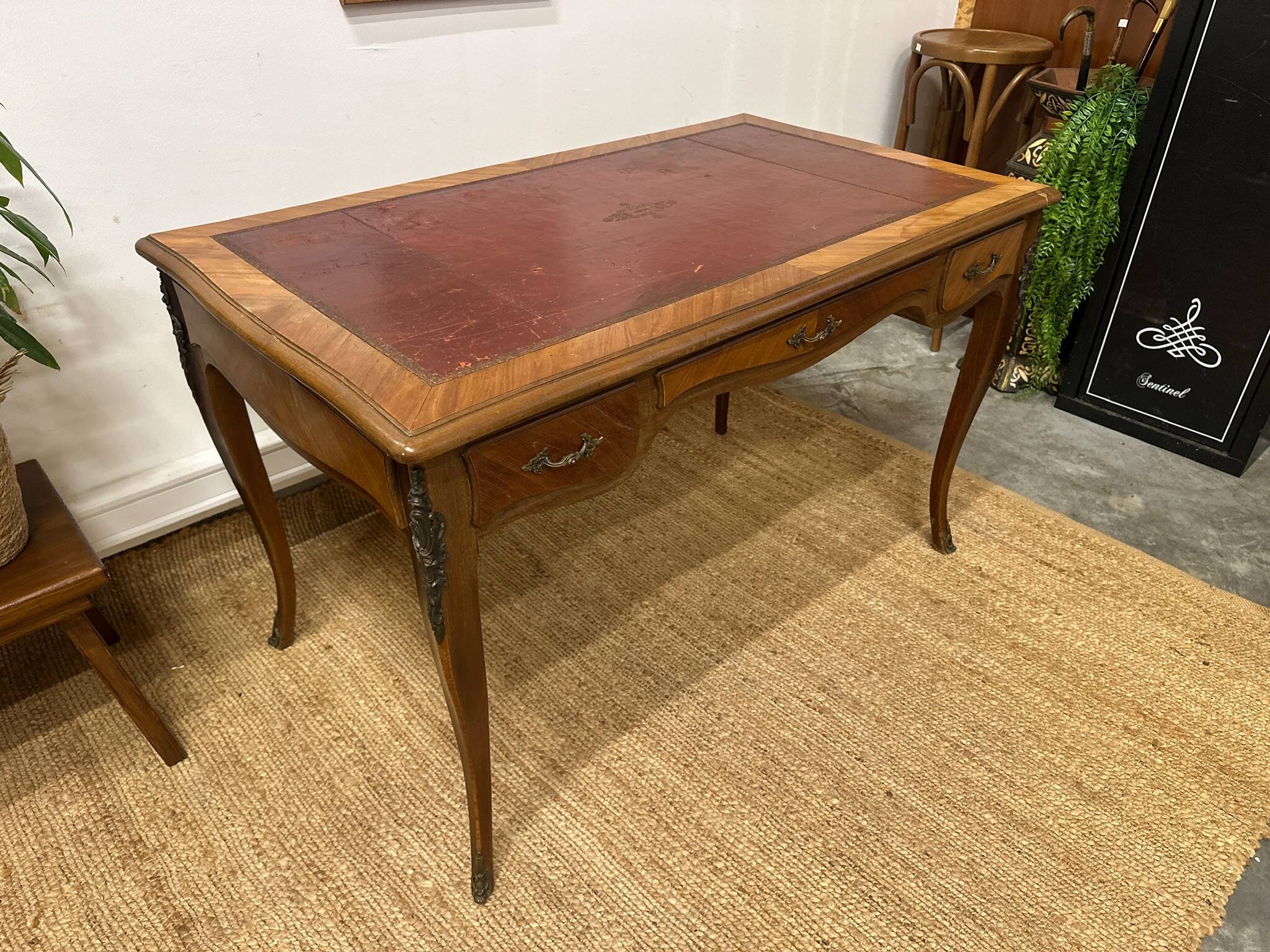 Louis XV style marquetry desk – antique leather top