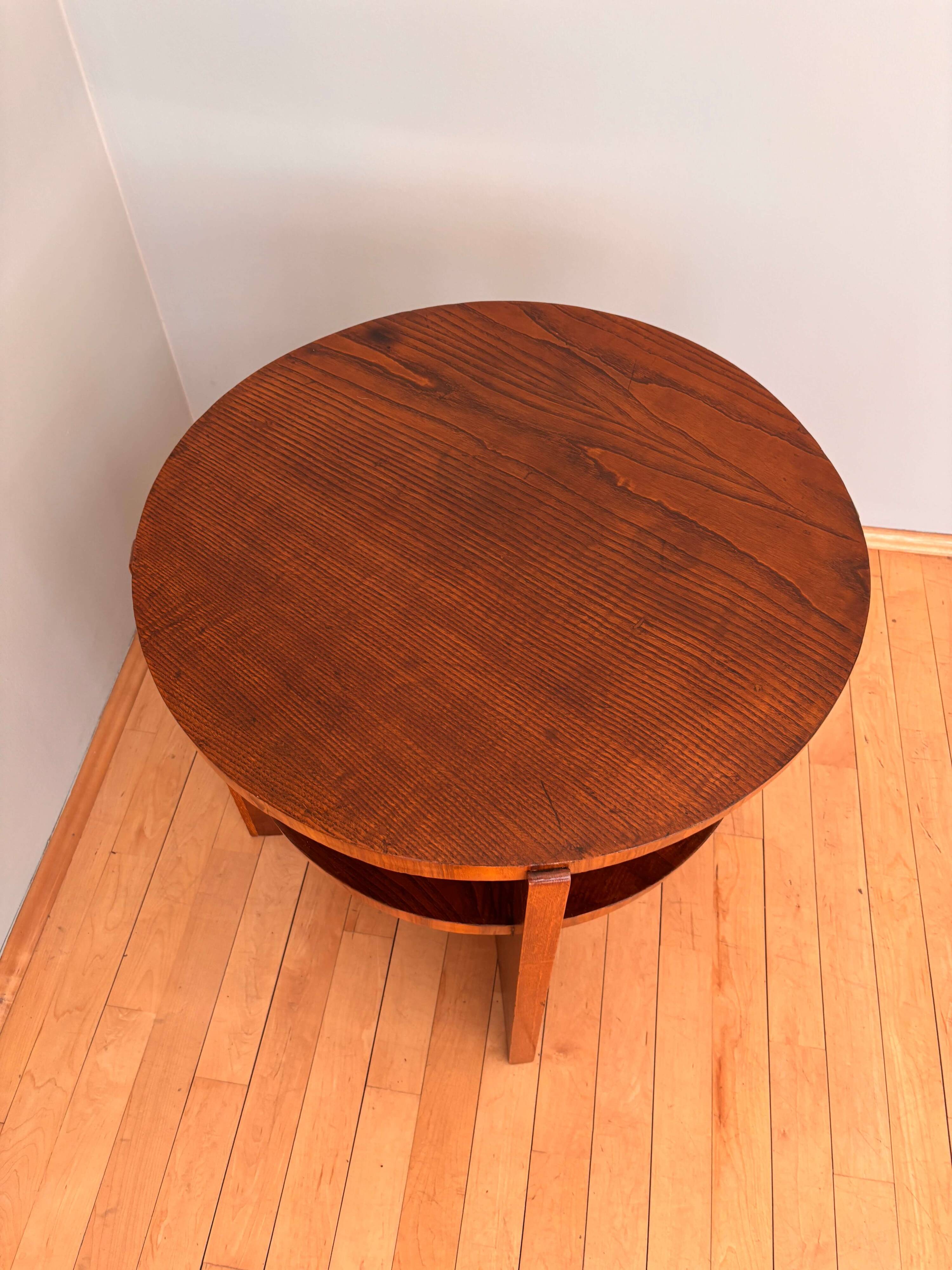 Table basse moderniste