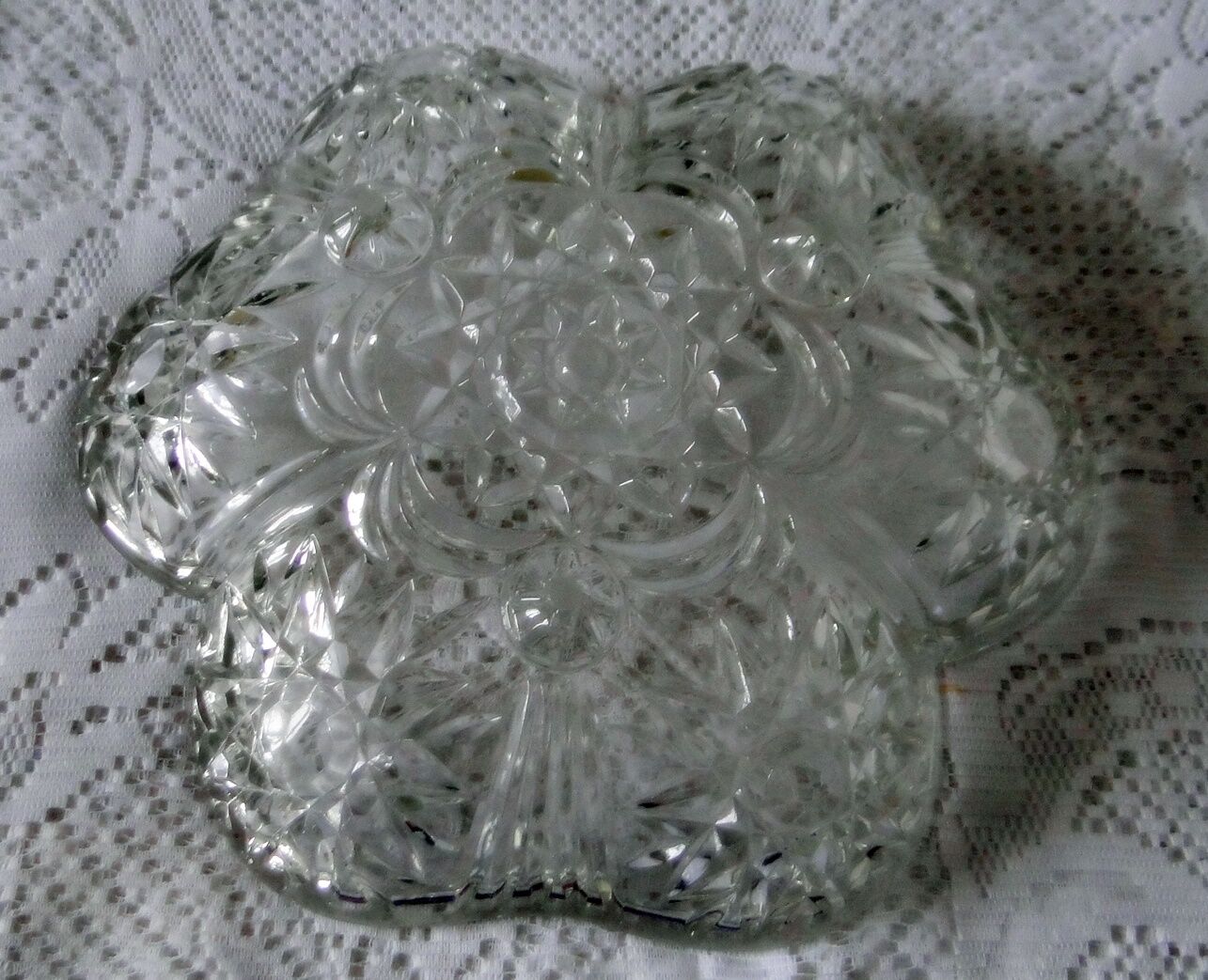 Coupe en verre moulé