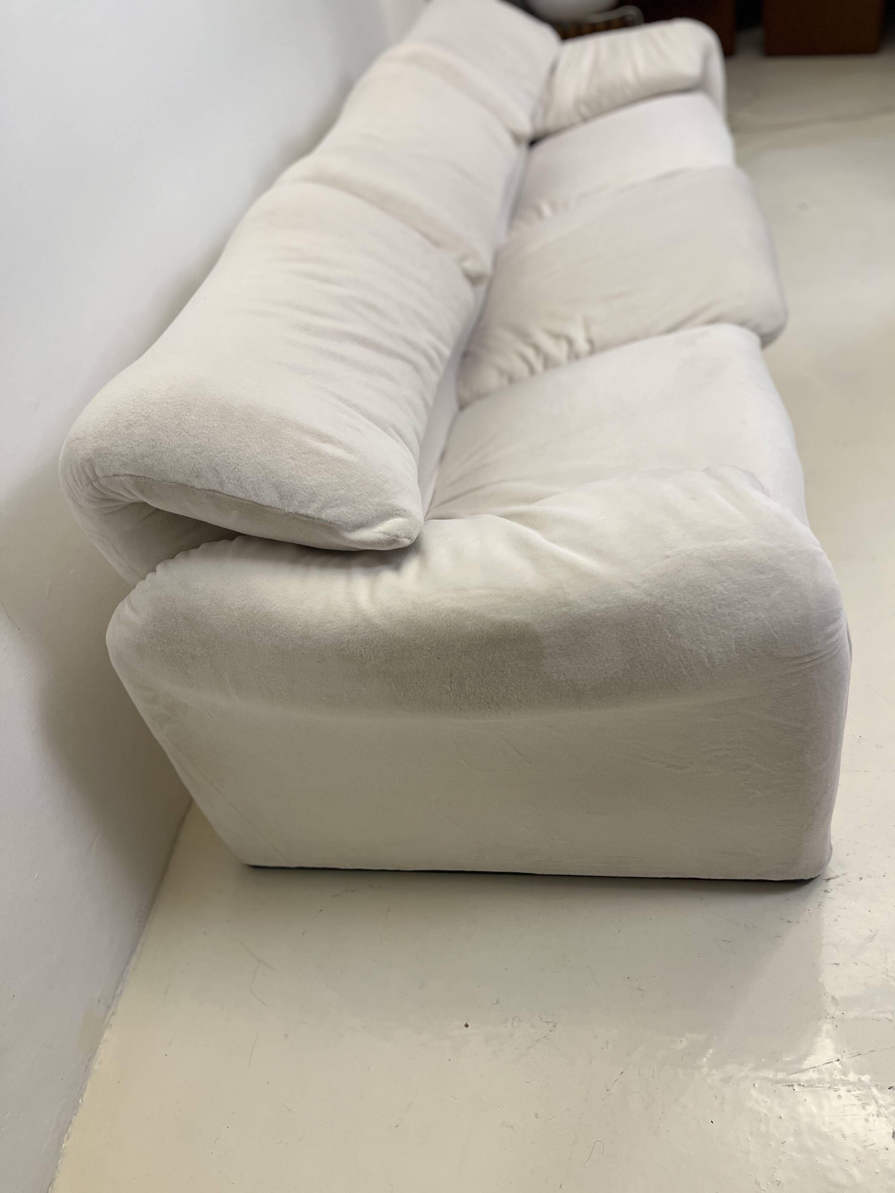 Sofa Maralunga by Vico Magistretti for Cassina