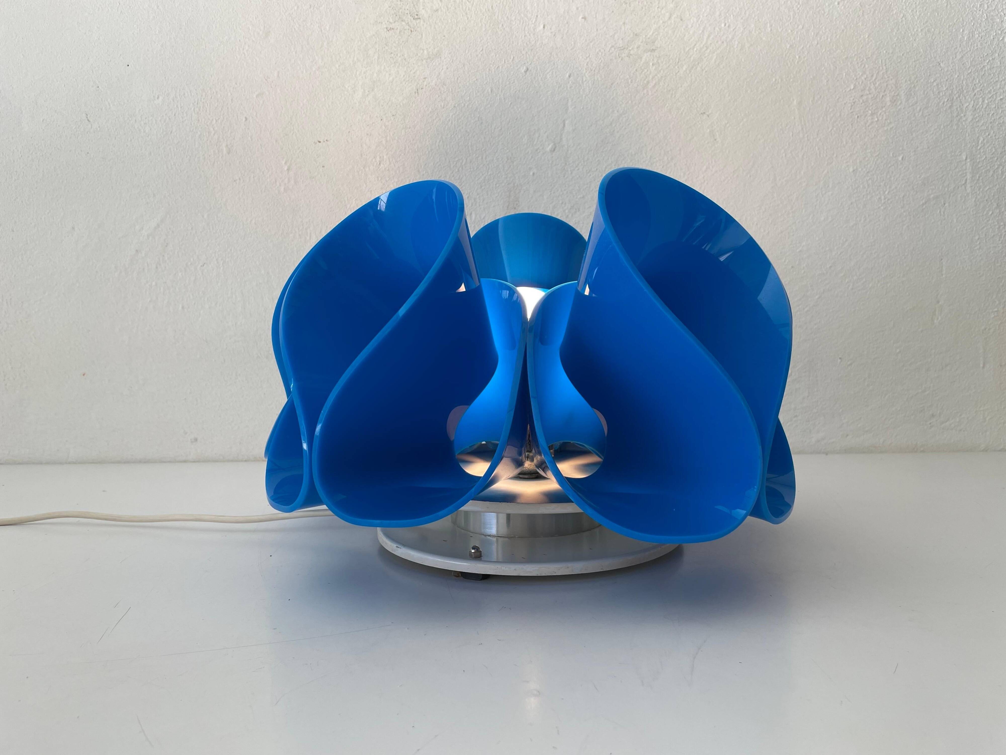 Blue plexiglass table lamp, Flower Design, 1970s, Italy.