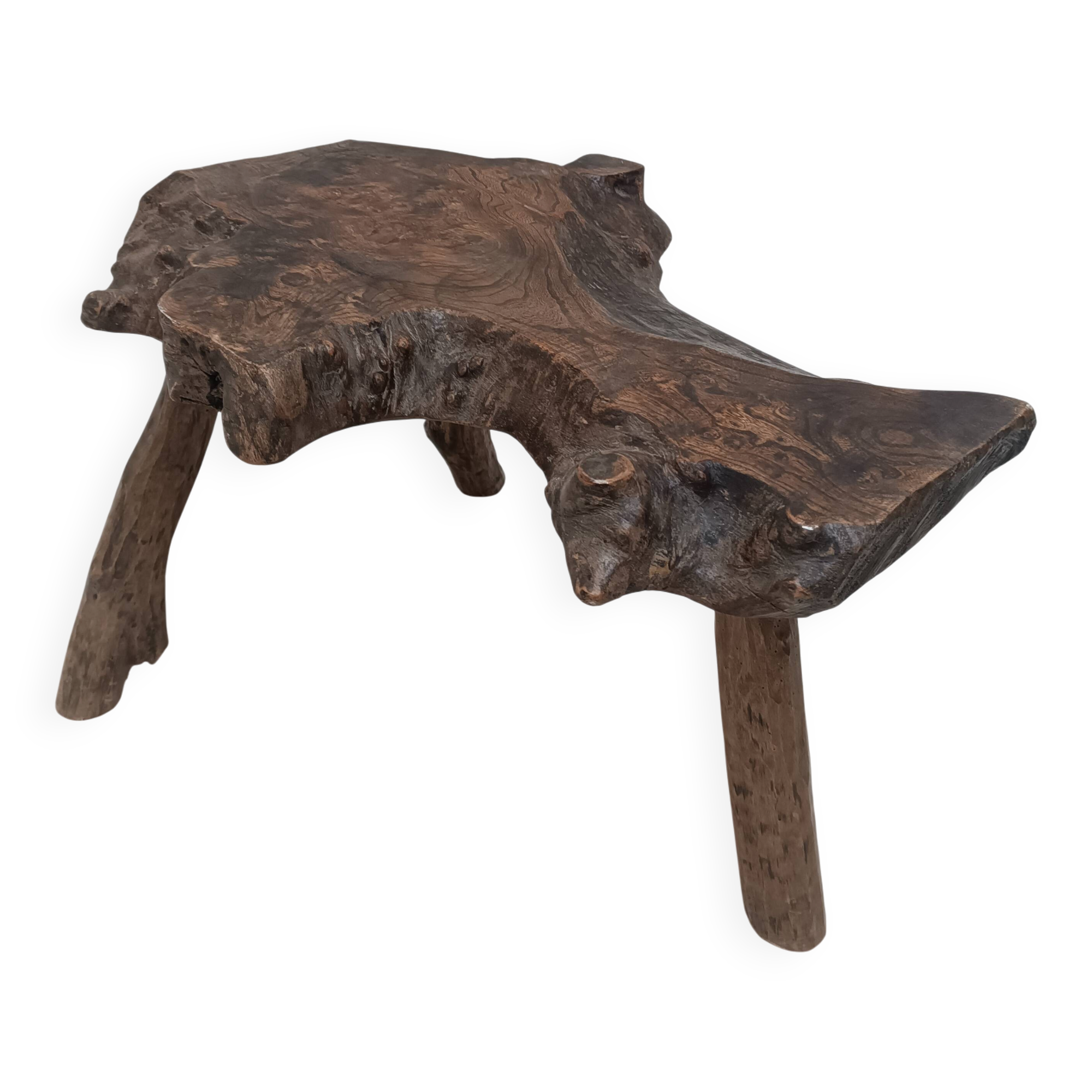 Table basse brutaliste " Tronc d'arbre " en bois brut années 70