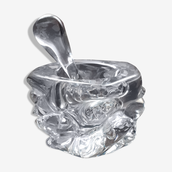 Crystal ashtray and pestle thereof