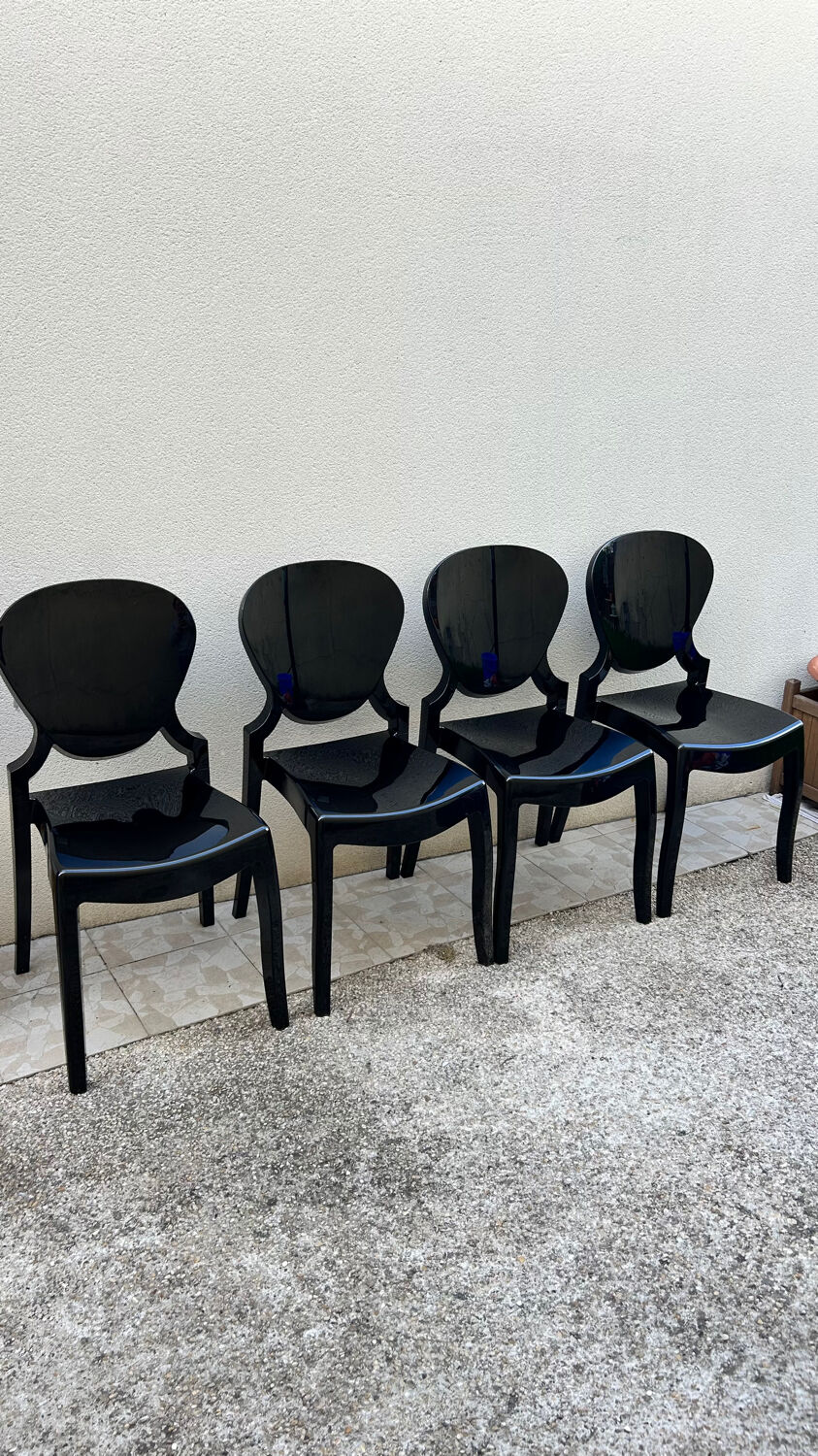 4 Queen chairs 650 Pedrali