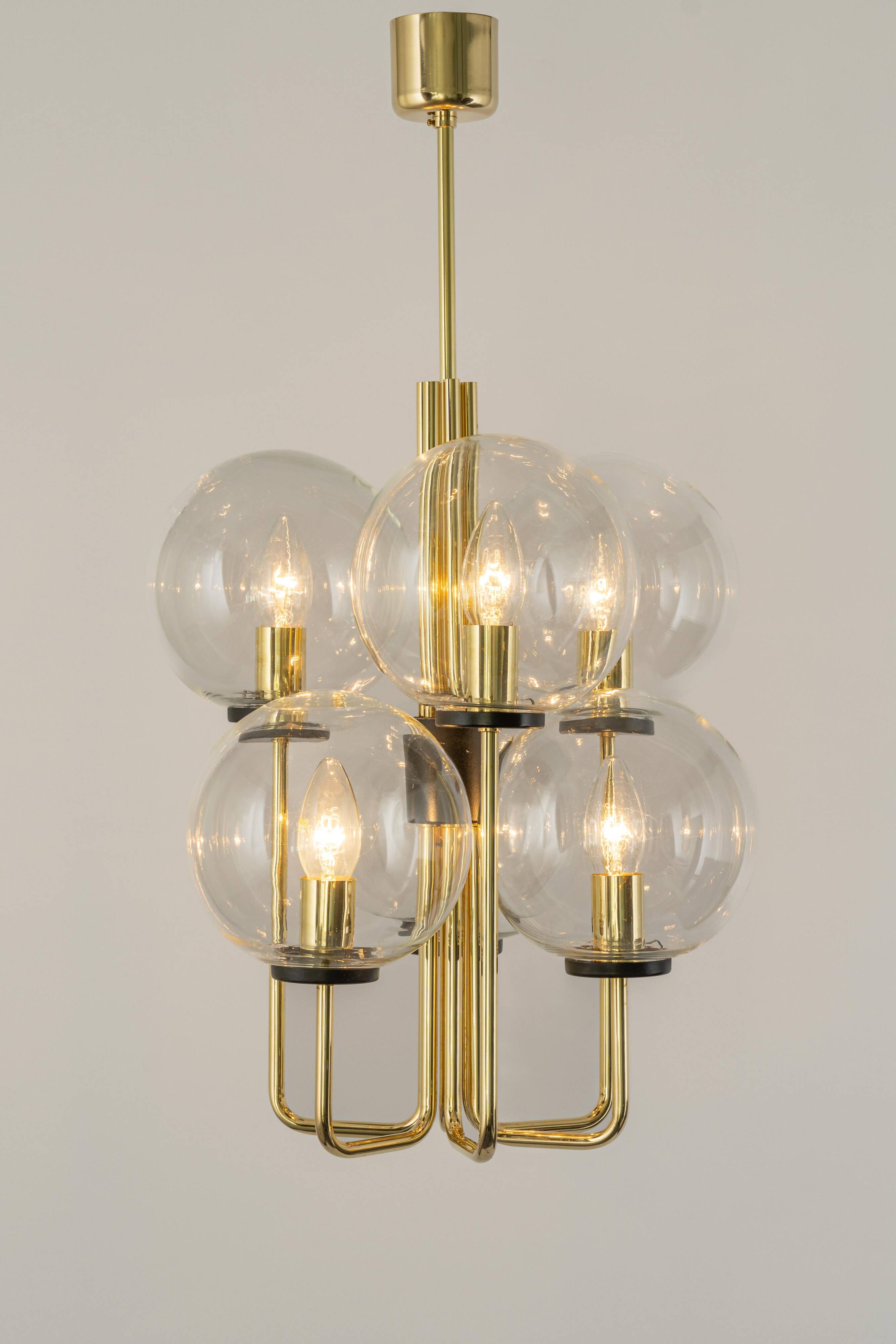 Superb brass suspension in Sciolari style, Germany, 1970s.