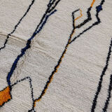 Handmade moroccan berber carpet 202 x 147 cm