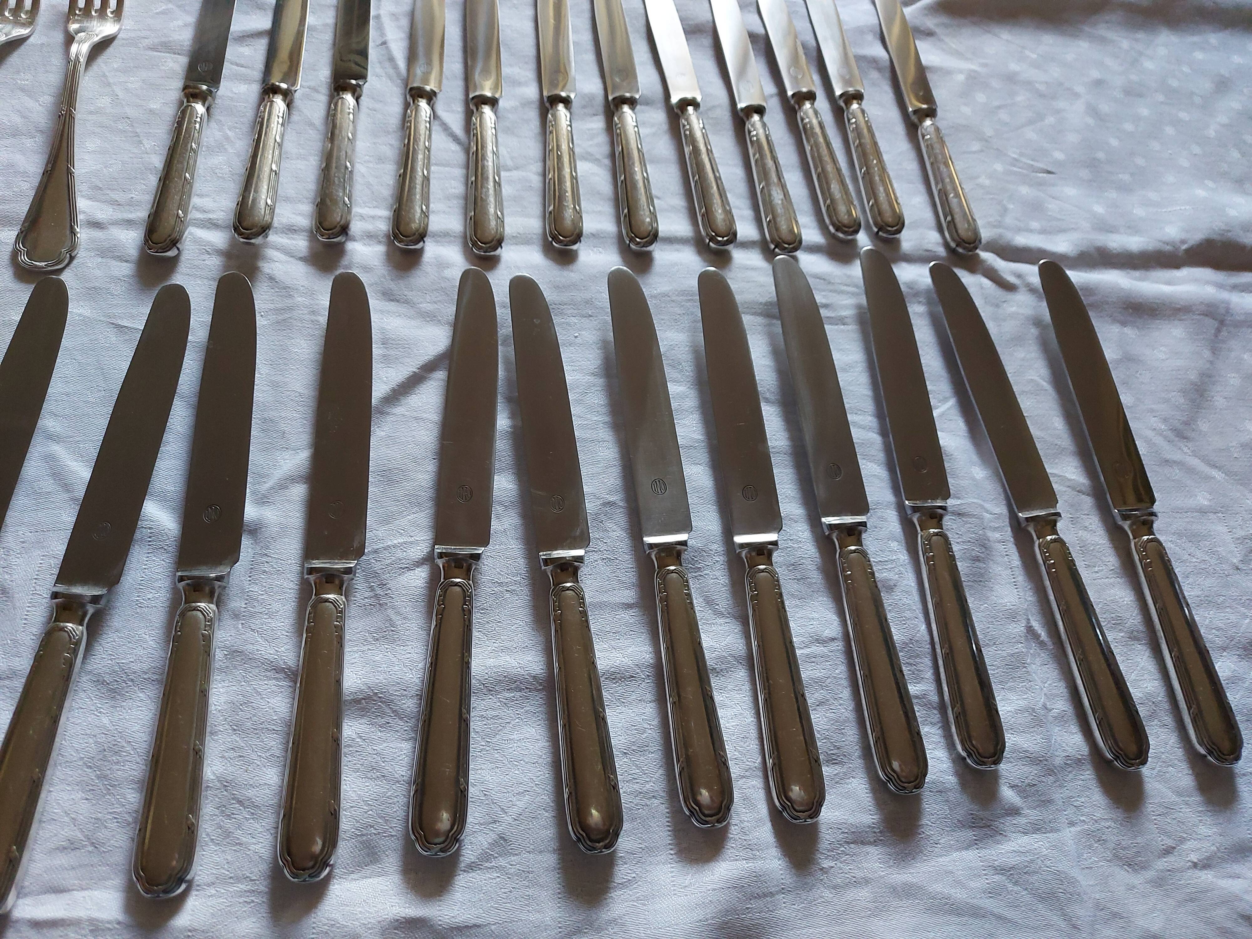 Ercuis housewife, 62 pieces in a box