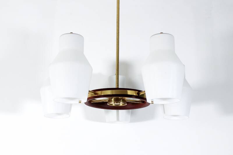 Danish suspension structure in brass and teak with 5 opaline heads