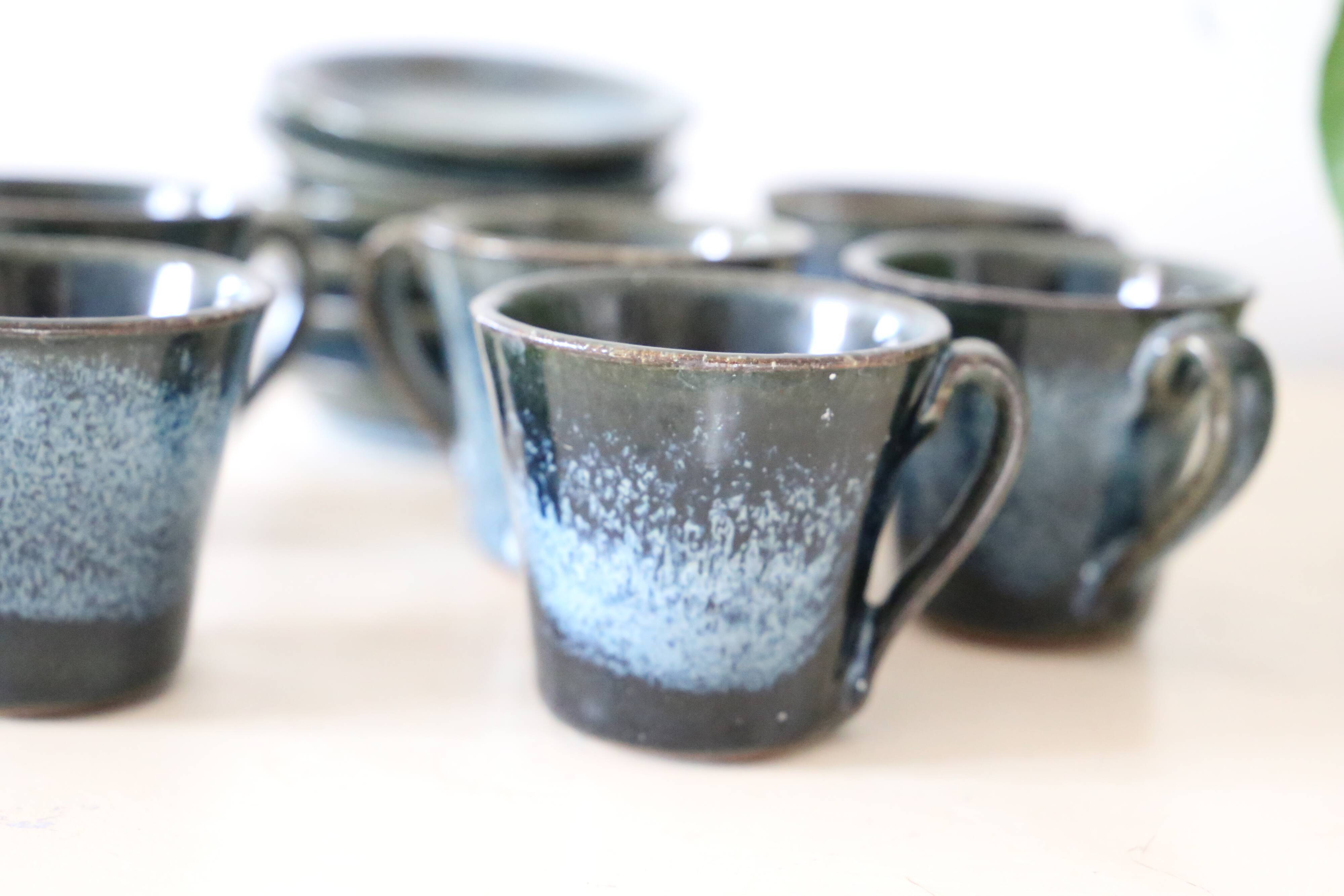 Serving of 6 cups and under cups in stoneware, Manziat, vintage