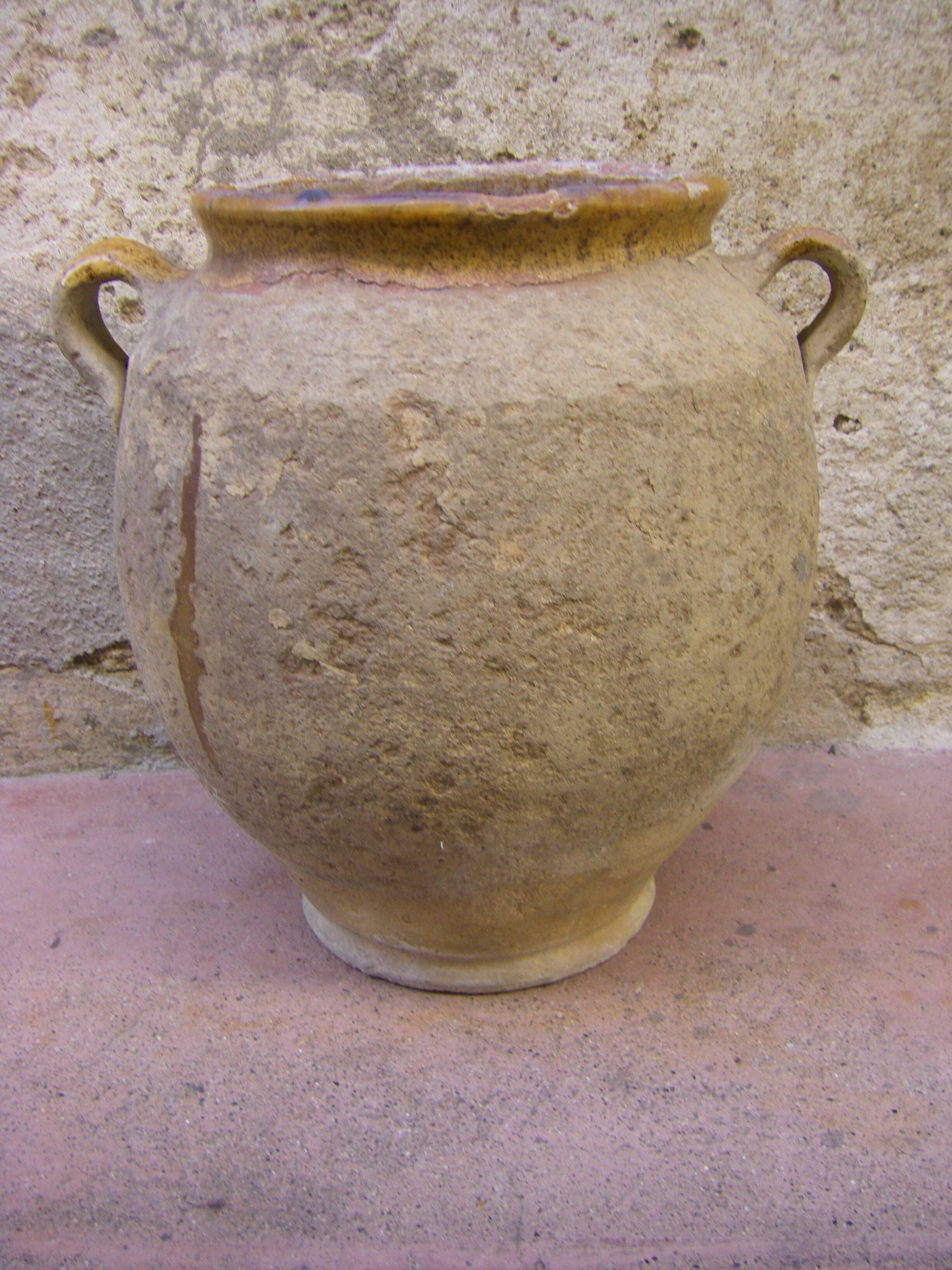 Old grease pot