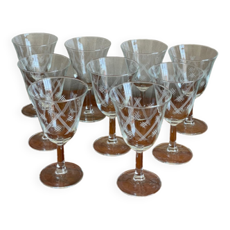 9 stemmed glasses