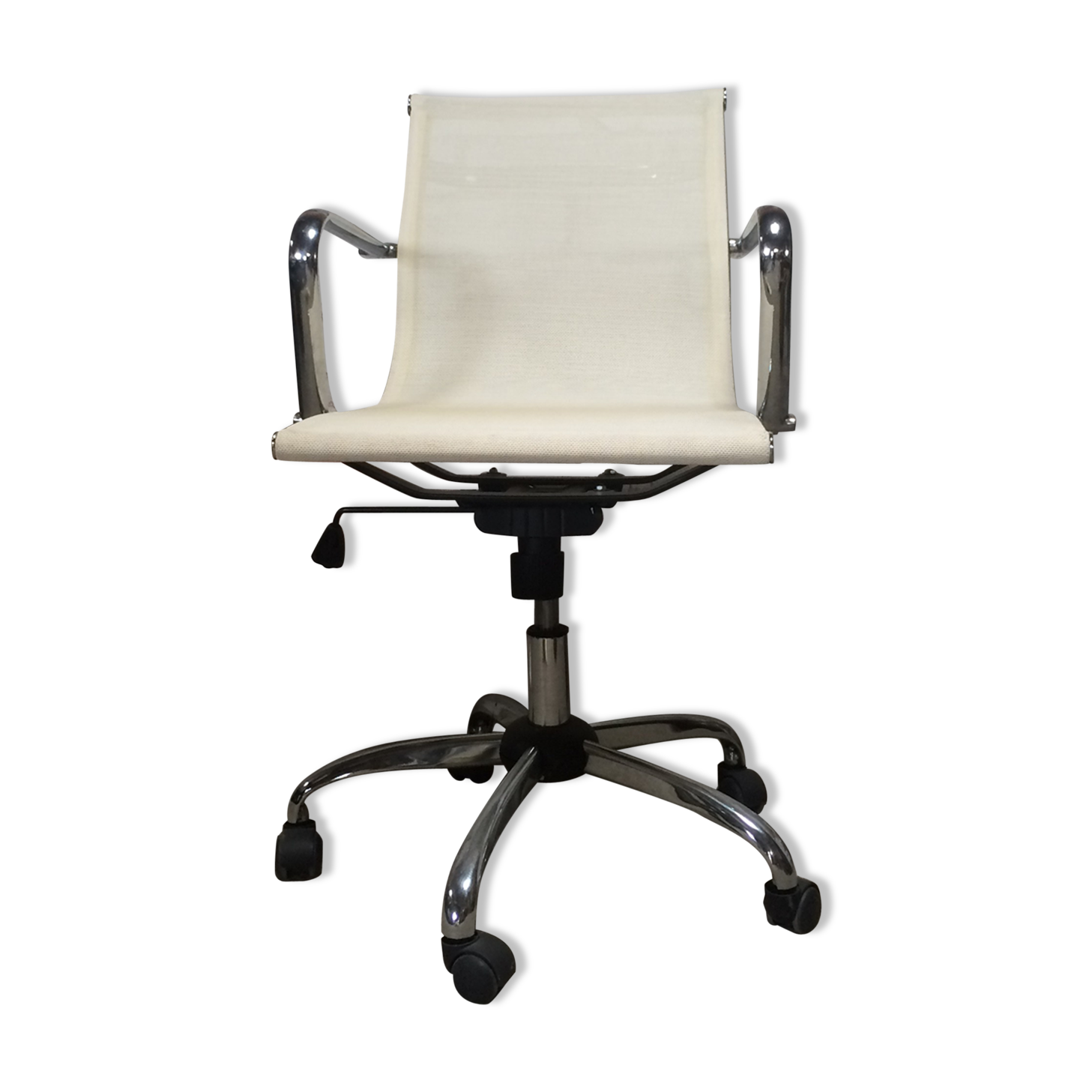 Swivel office chair
