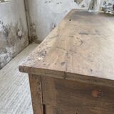 Central island trading counter in walnut