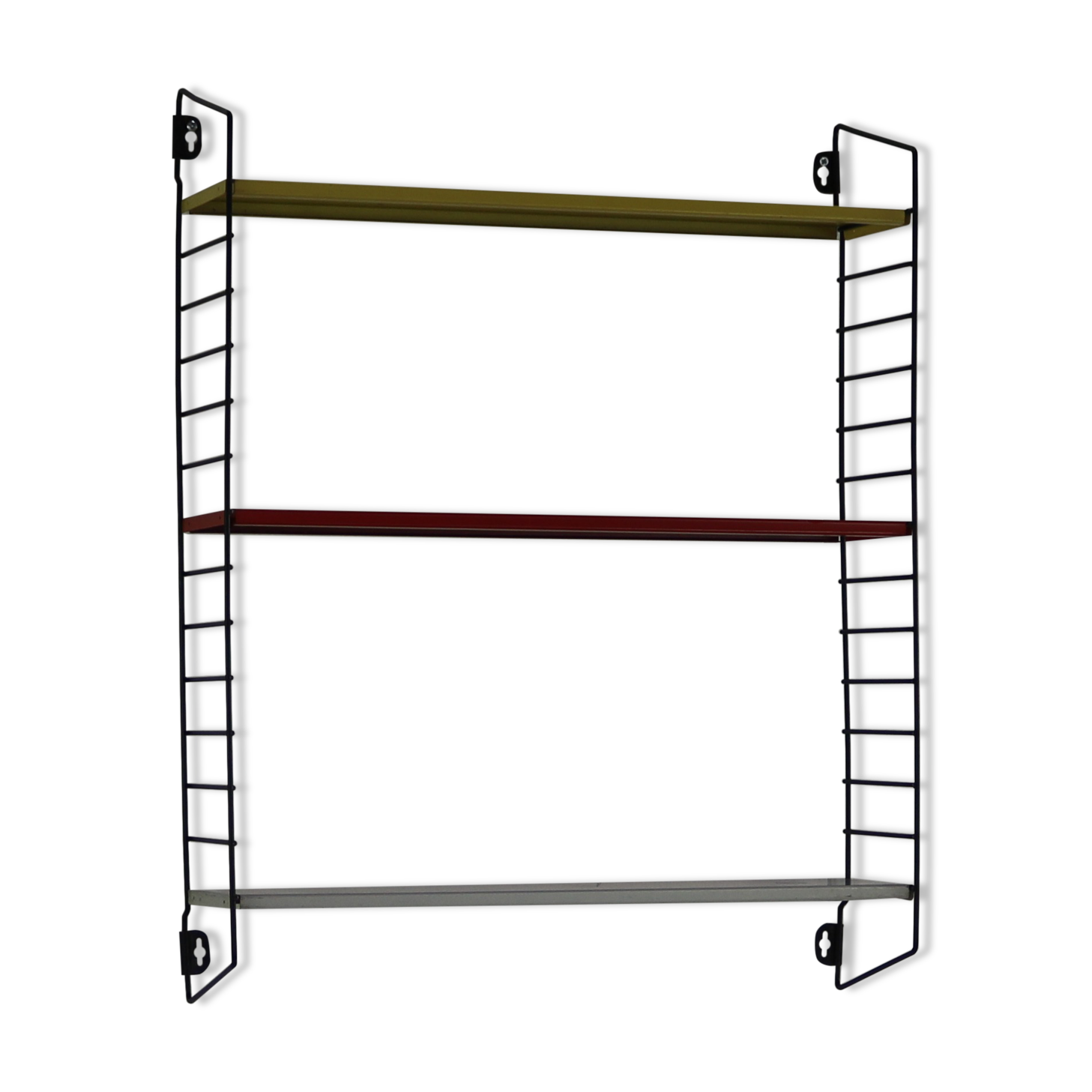 Minimalistic fifties metal metal wall system for Tomado Holland