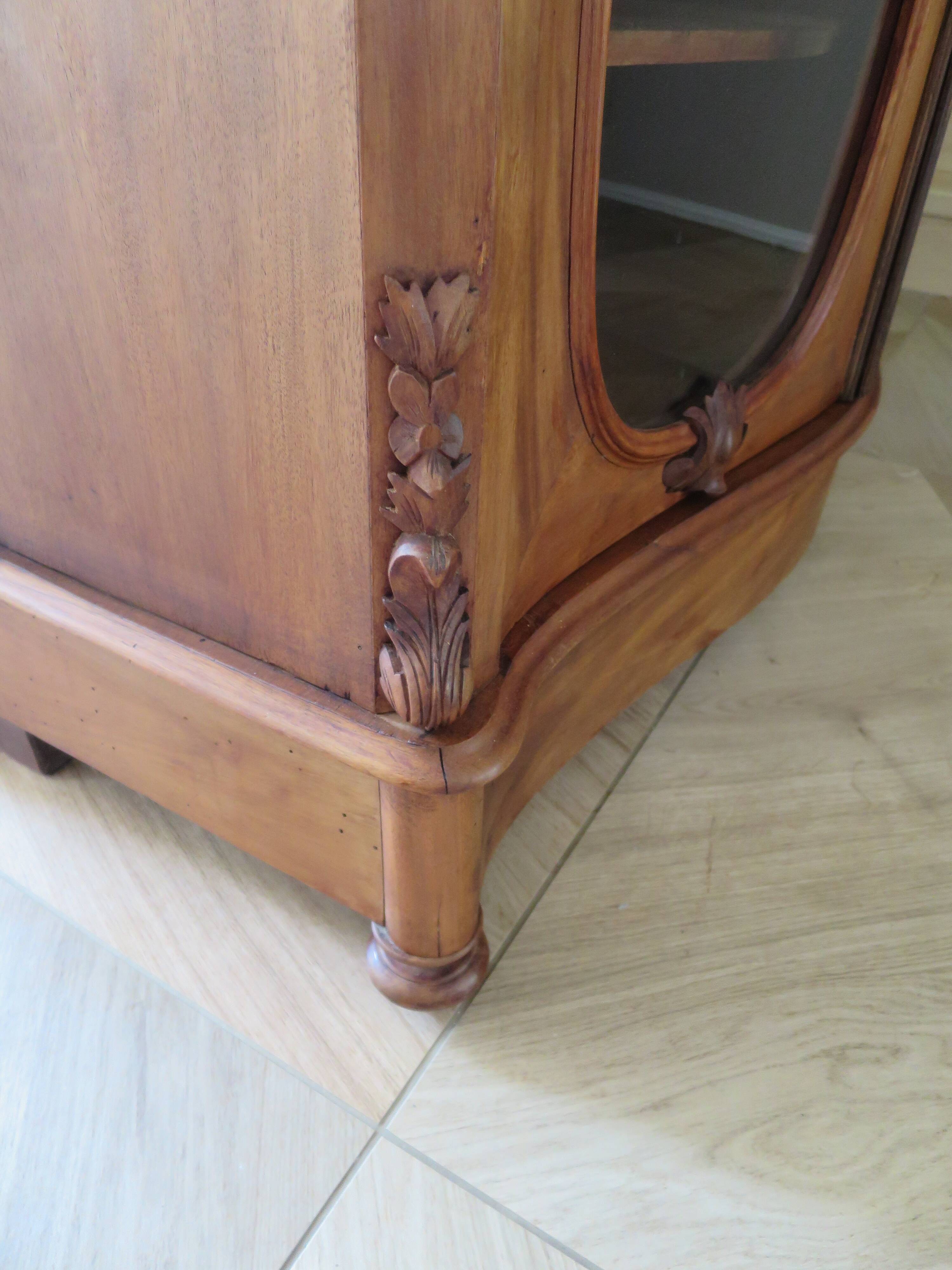 Curved showcase library carved wood 2 doors mahogany English style