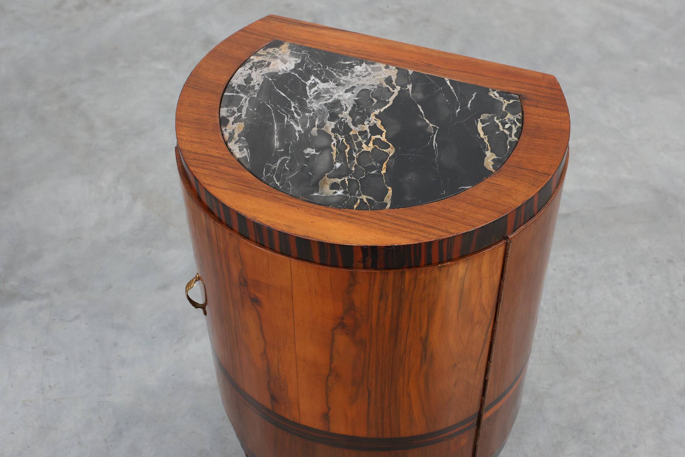 Pair walnut and marble Art Deco Nightstands, Italy 1920s