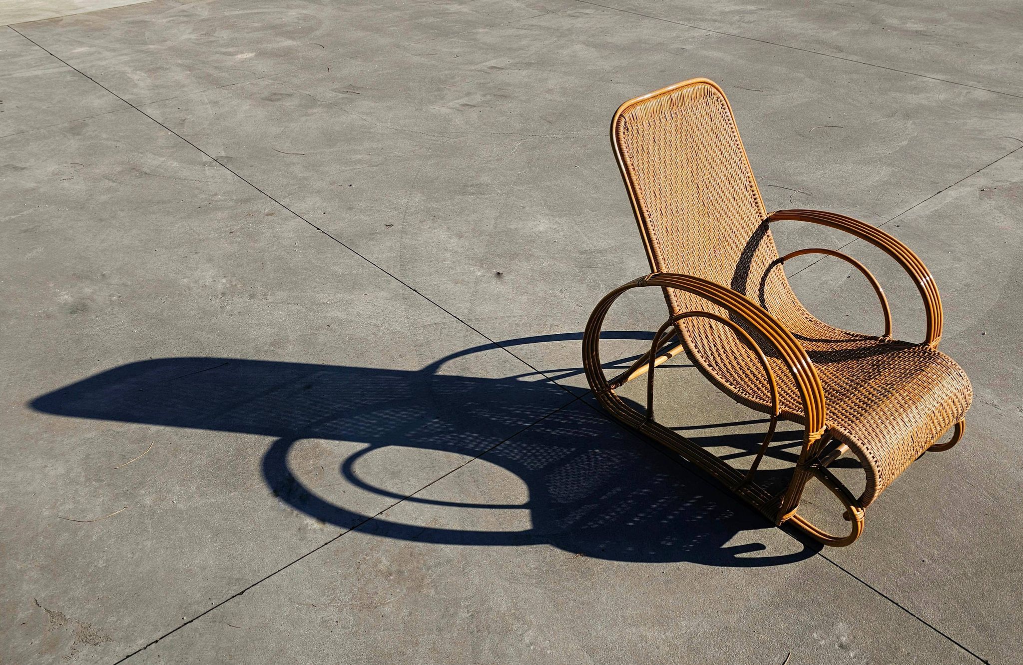 XXL Mid Century Modern pair of bamboo and rattan sun loungers