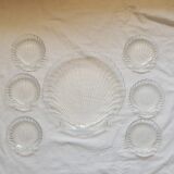 Flat set and 6 shell-shaped glass ramekins