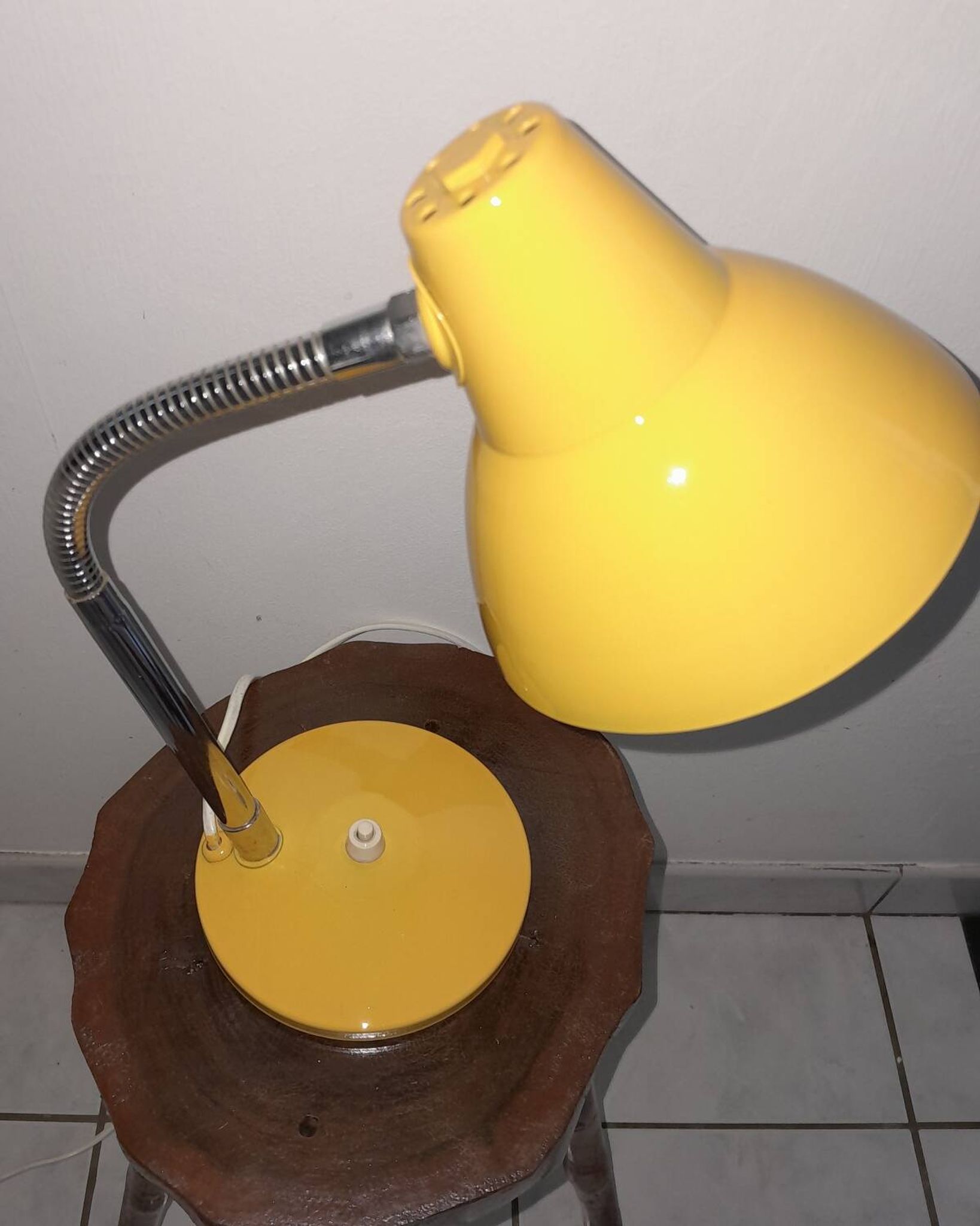 Vintage yellow articulated lamp 1960