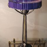 Lampe en fer forgé et verre moulé - décor de rose - vers 1900