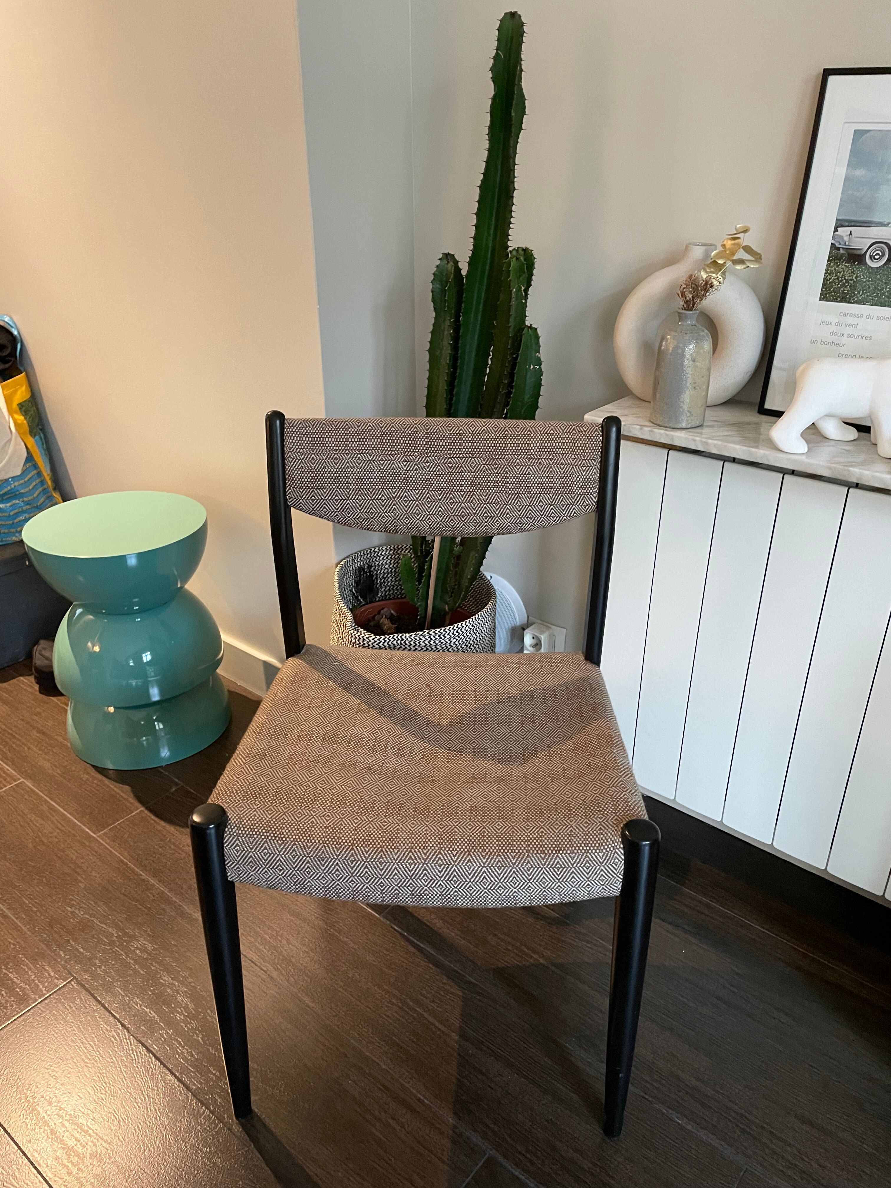 Set of 2 chairs, Scandinavian style