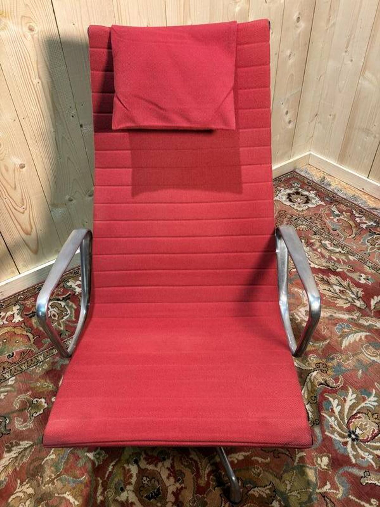 Fauteuil et ottoman Bauhaus de Charles Eames en aluminium