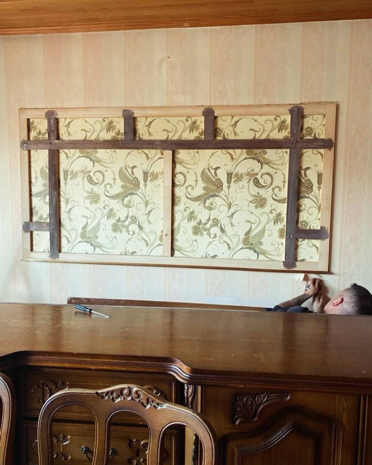 Large 1950 Venetian mirror with wooden frame