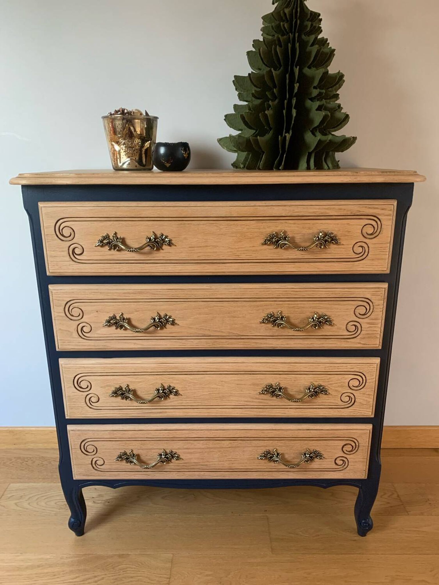 4-drawer chest of drawers