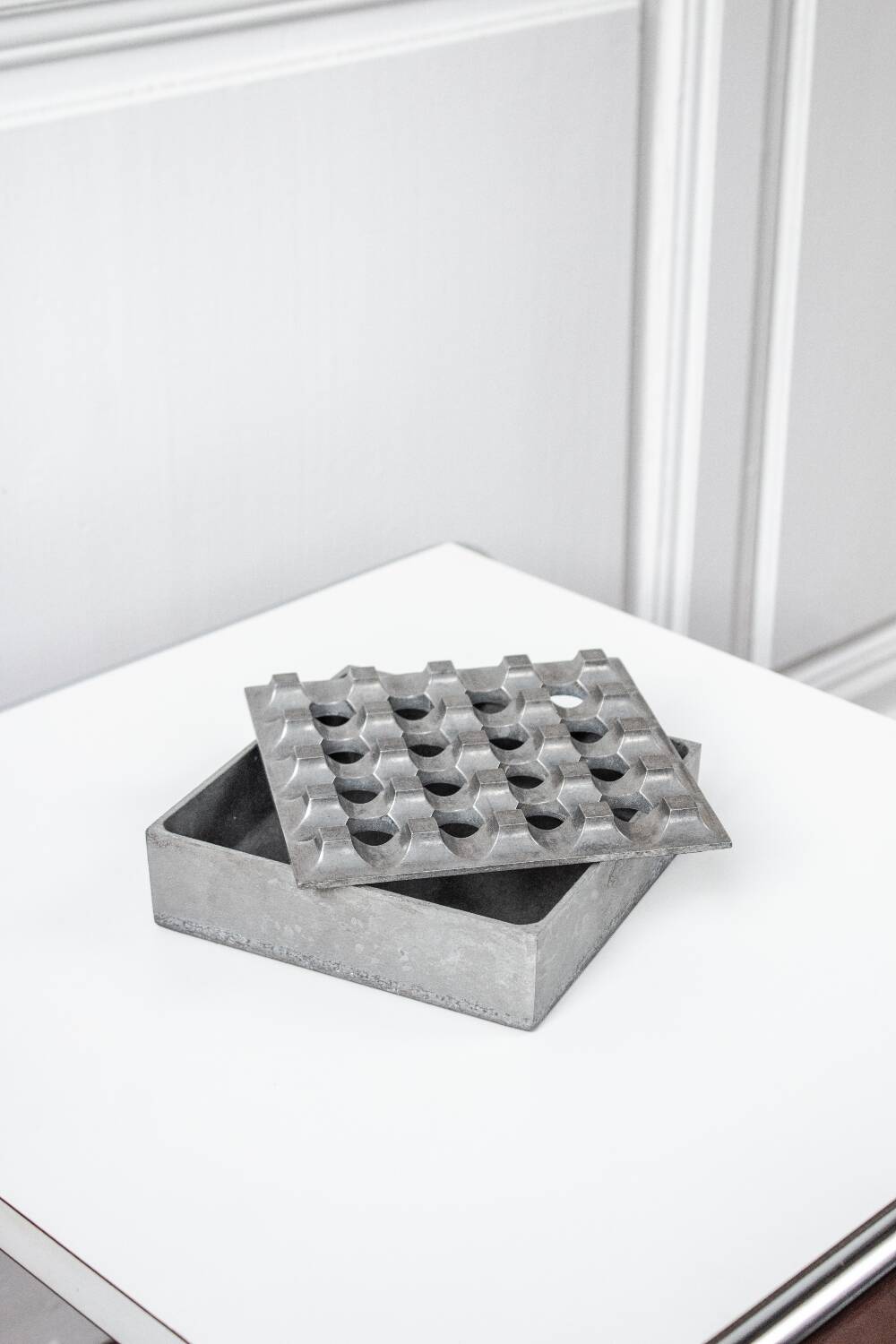 Cendrier ULTIMA 15 par Holger Bäckström & Bo Ljungberg