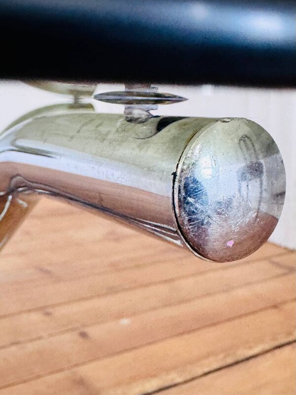 Table basse ovale design 1970 pied tulipe