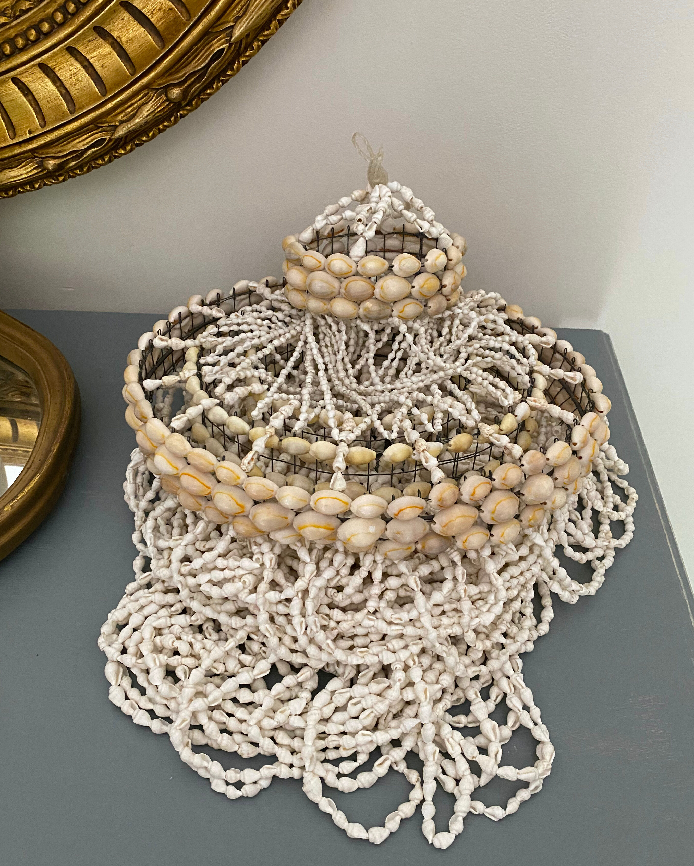 Suspension in shells