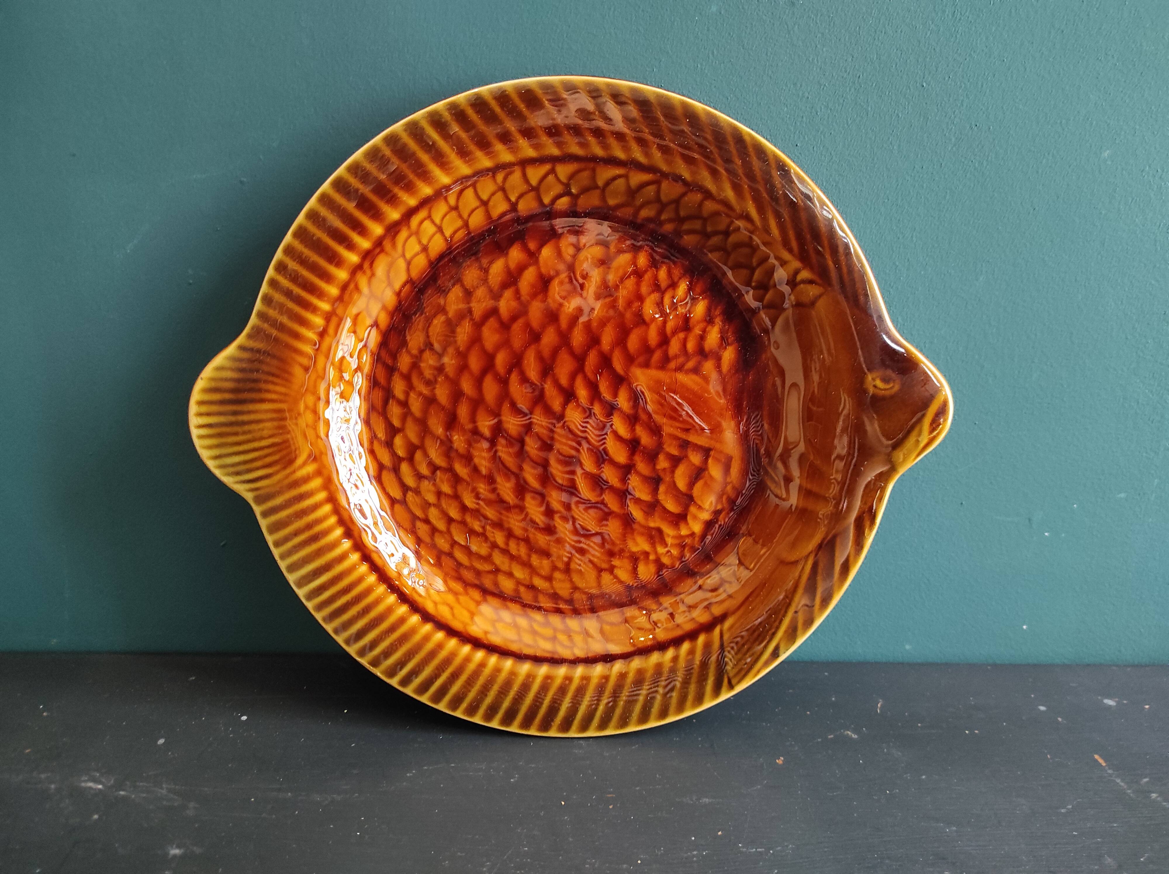 Vintage French fish plate, Sarreguemines