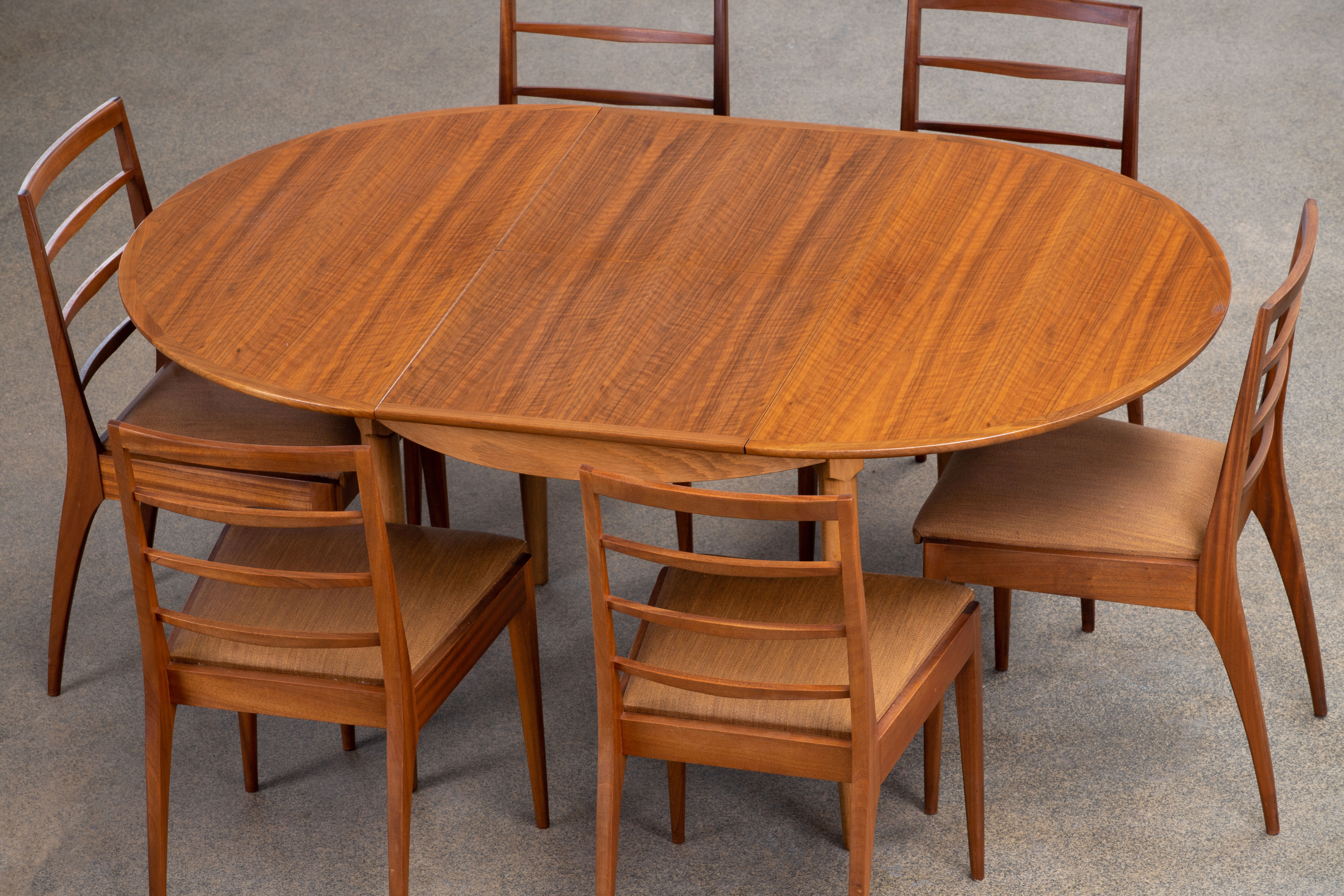 Vintage scandinavian table – 110 cm