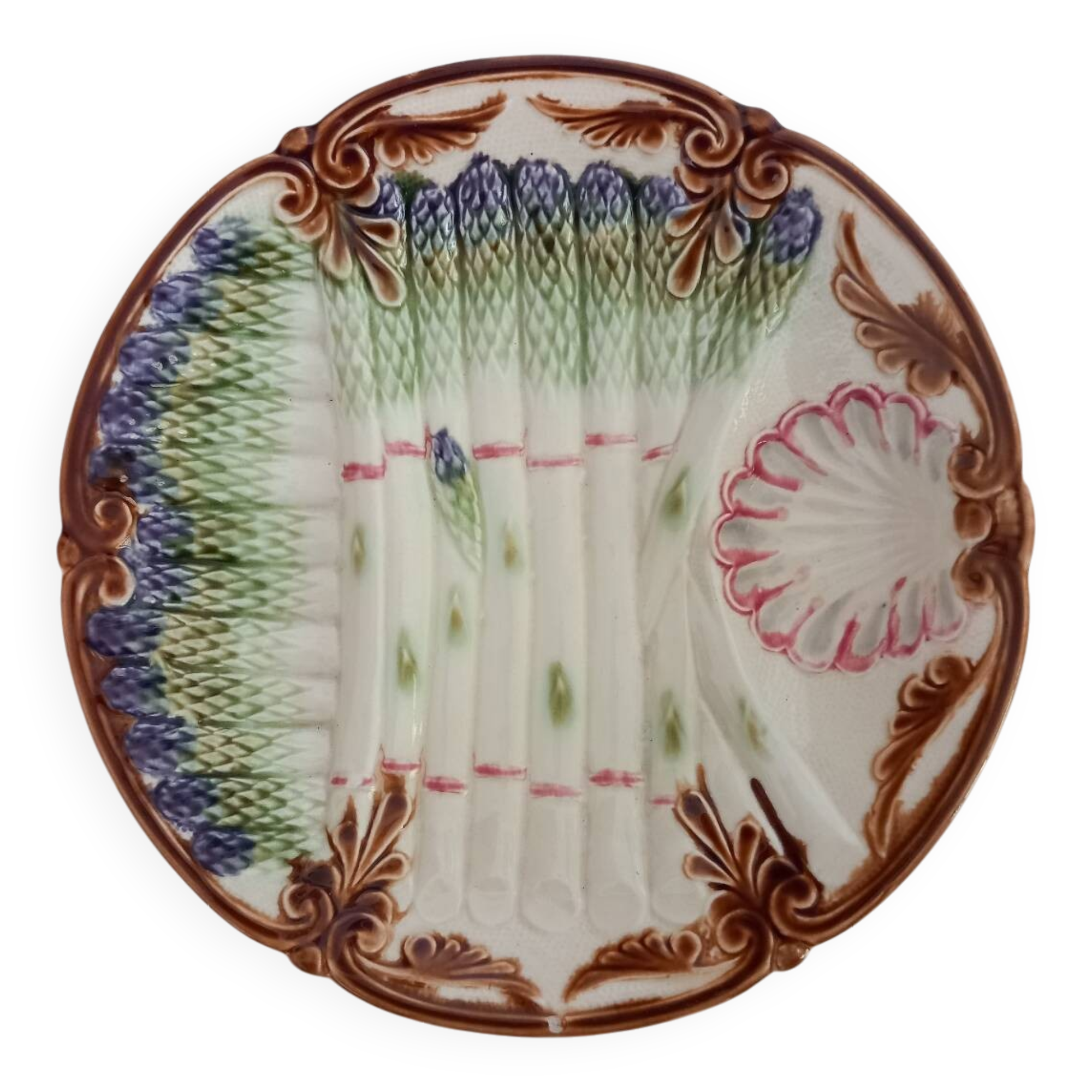 Plate of asparagus in slip