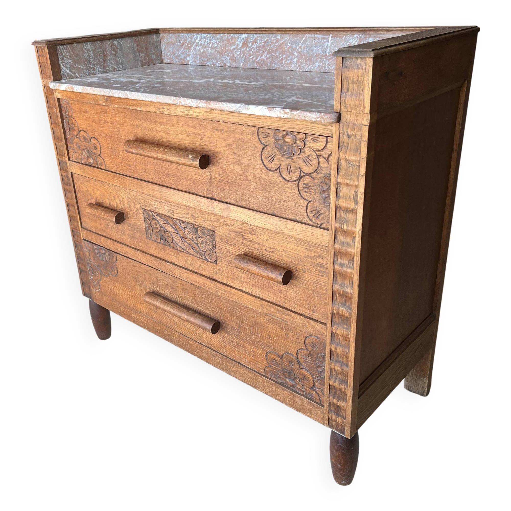 Chest of drawers