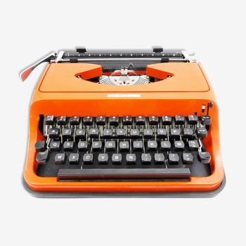 Typewriter underwood 130 orange vintage