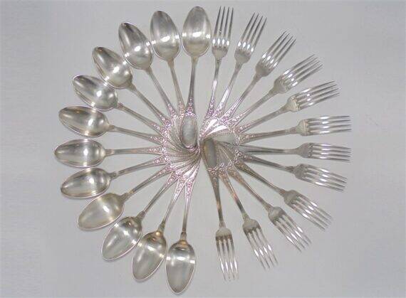 Set of 24 cutlery.