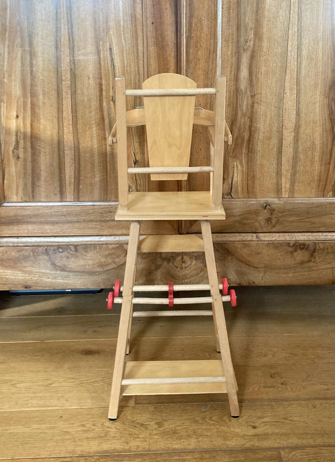 Doll high chair from the 20th century, convertible into a walker (deliverable)