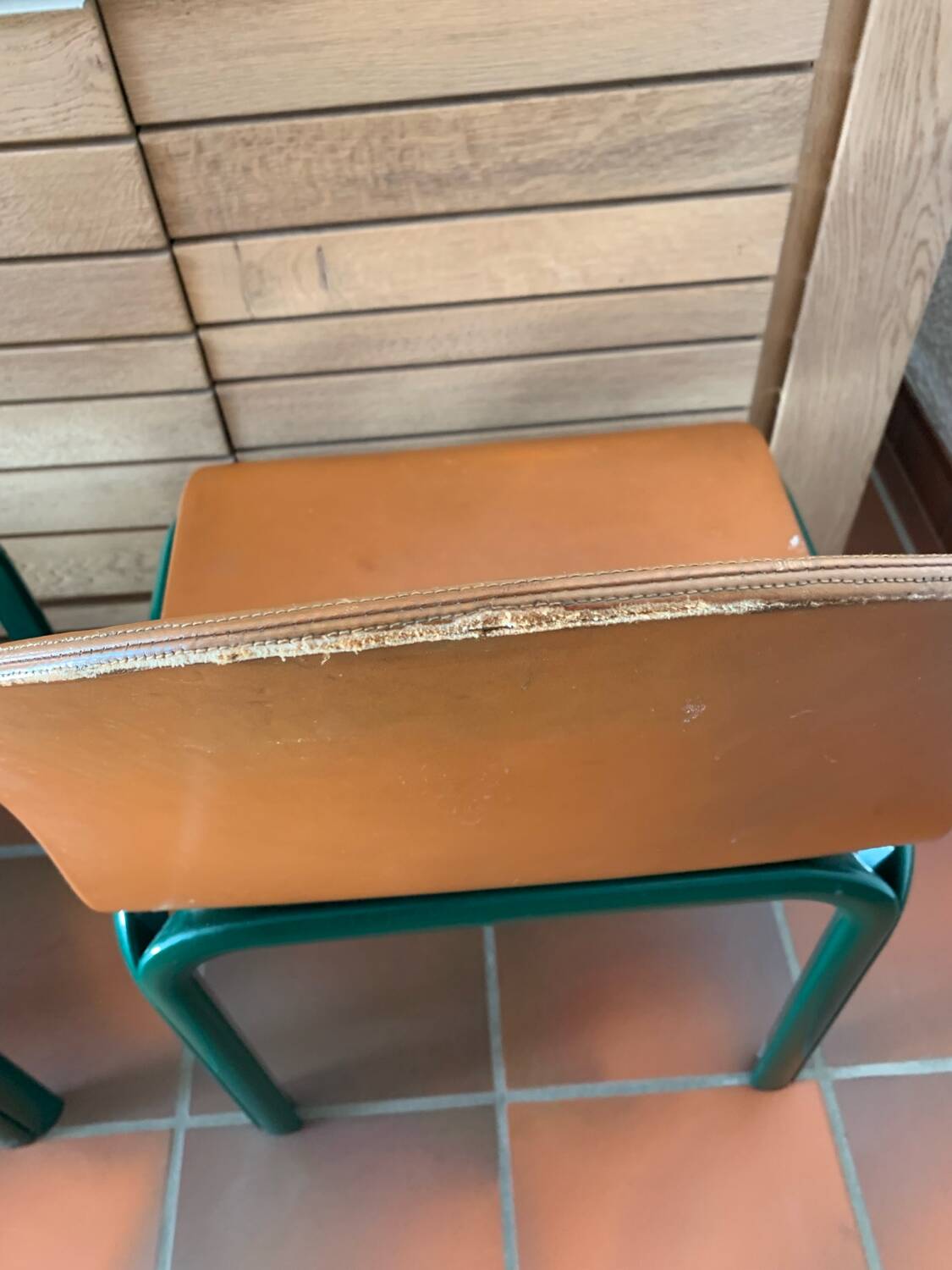 4 chairs model Orsay Gae Aulenti 1975