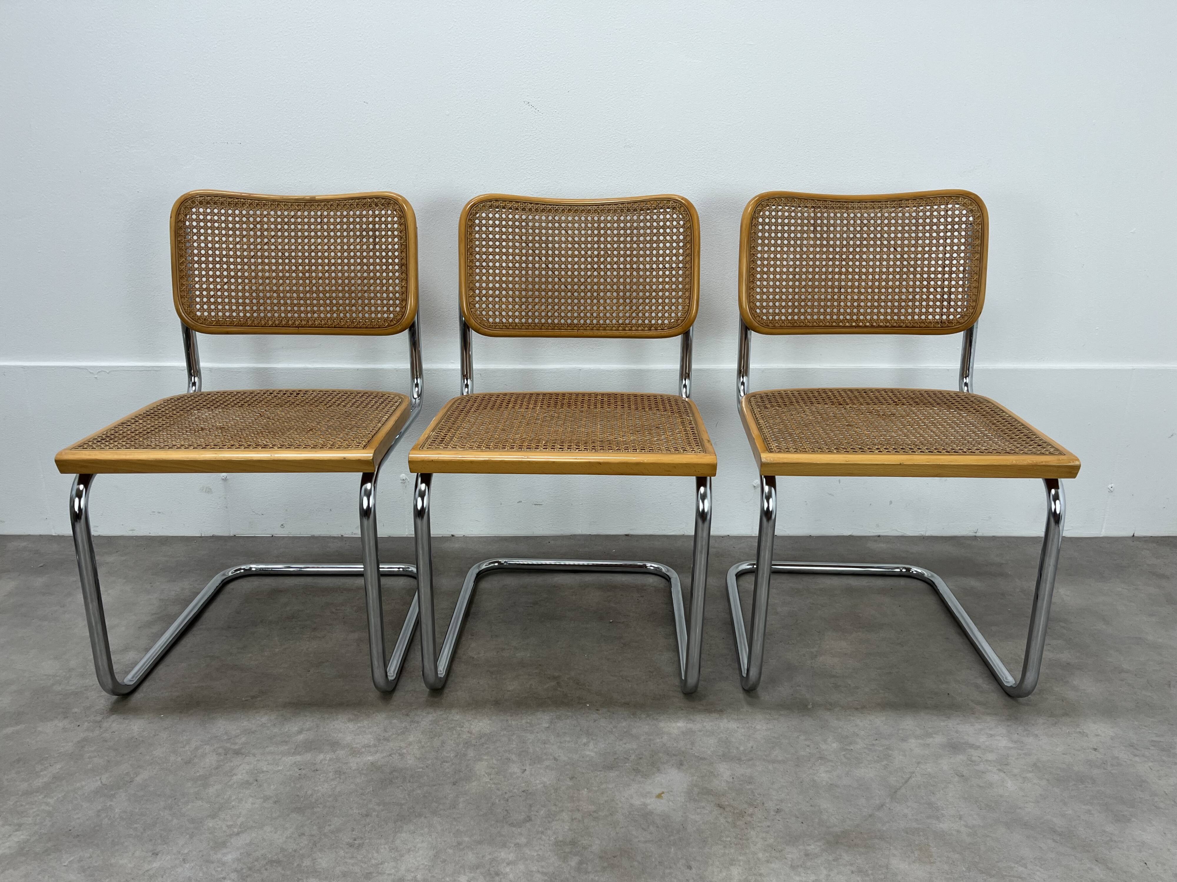 3 chaises Cesca B32 par Marcel Breuer