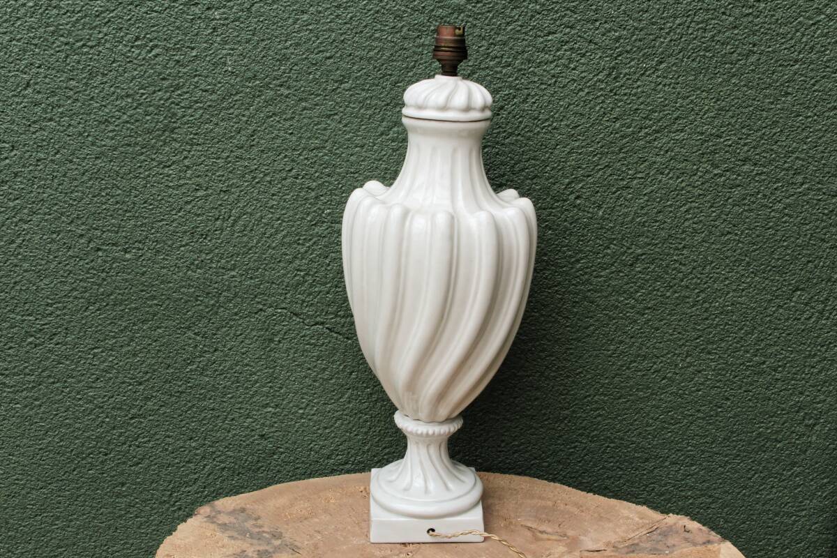 Baluster lamp base in Paris porcelain
