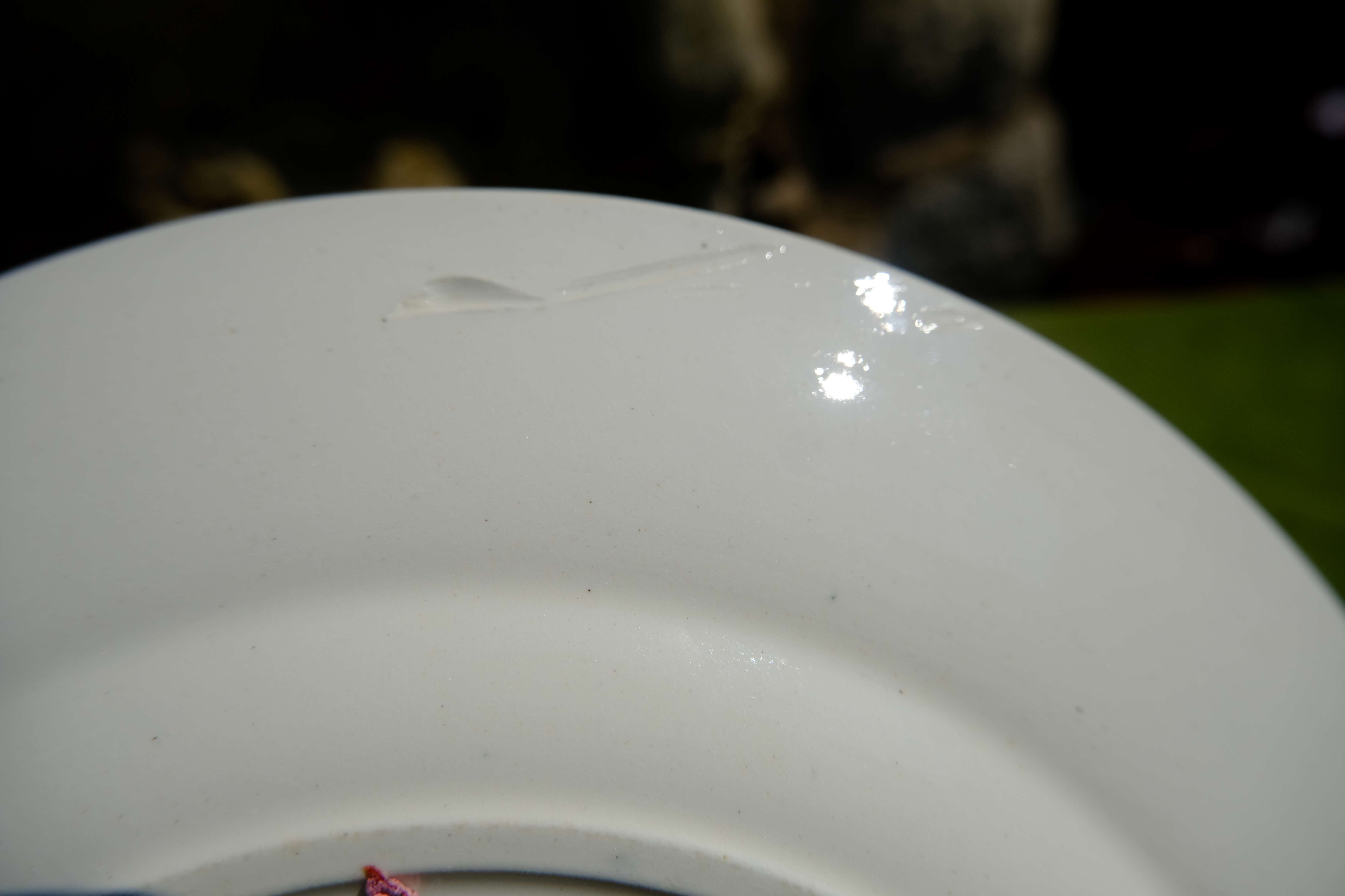 Mignon plates in Longwy earthenware