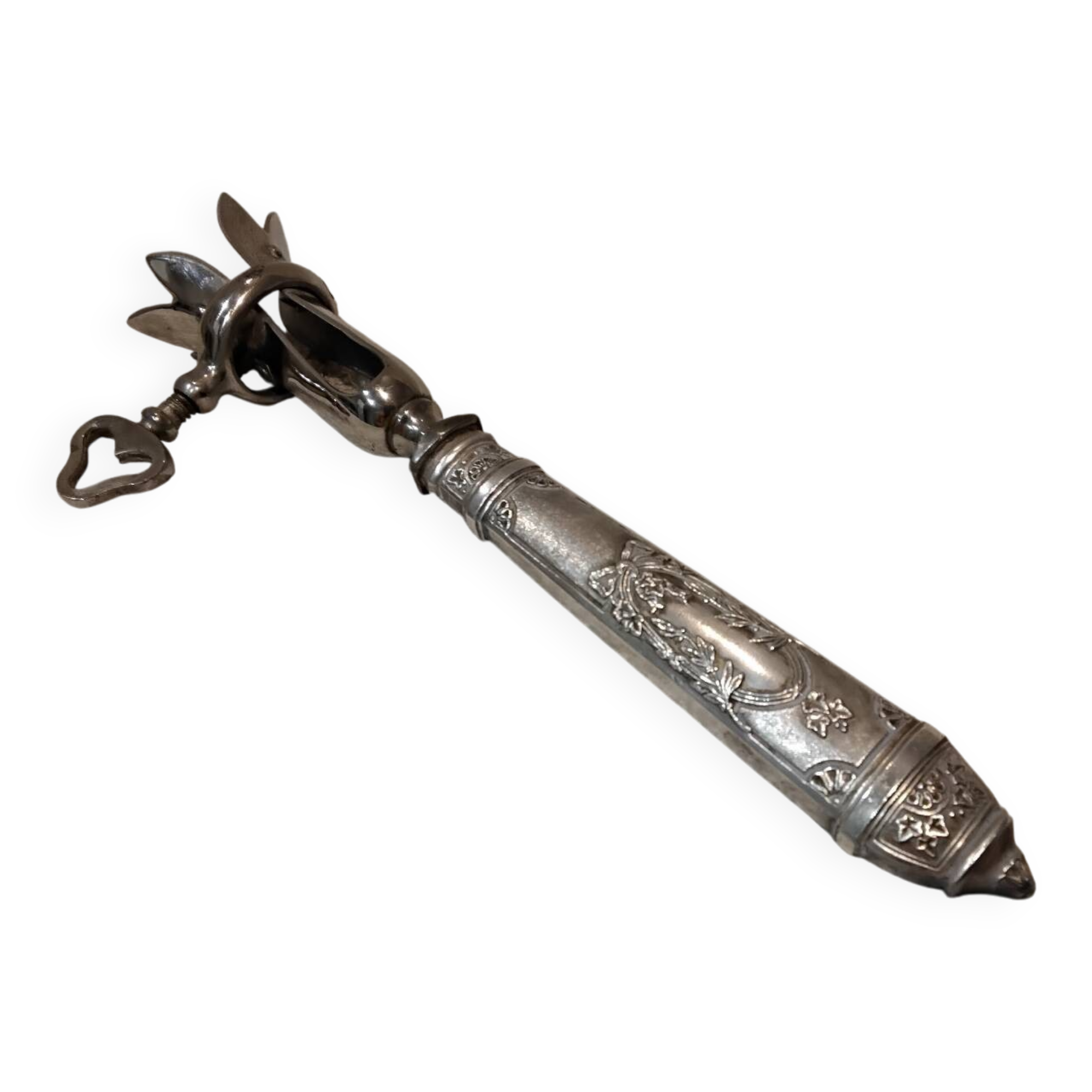 Silver metal handle in the style of Louis XVI.