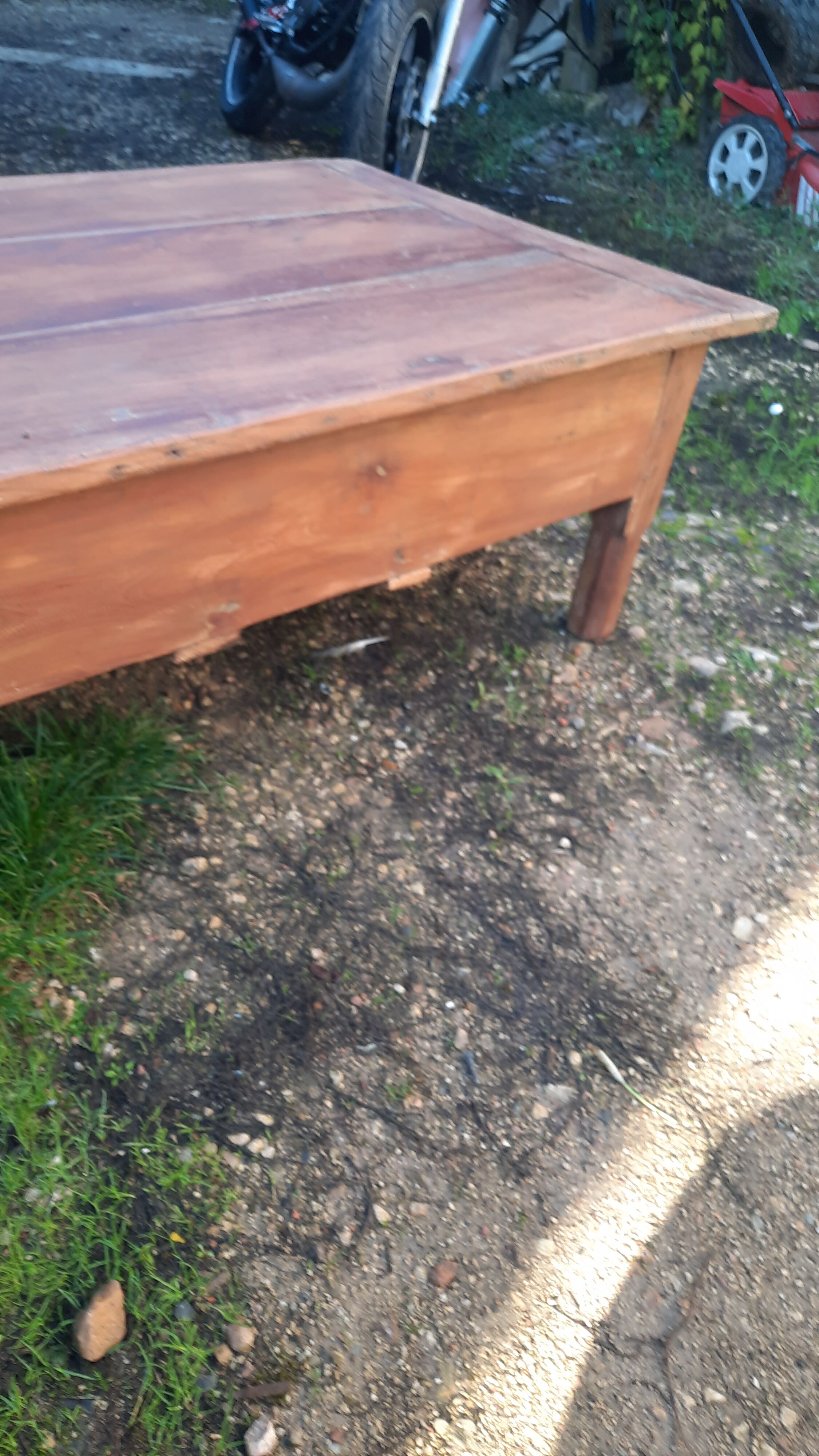 Coffee farmhouse table